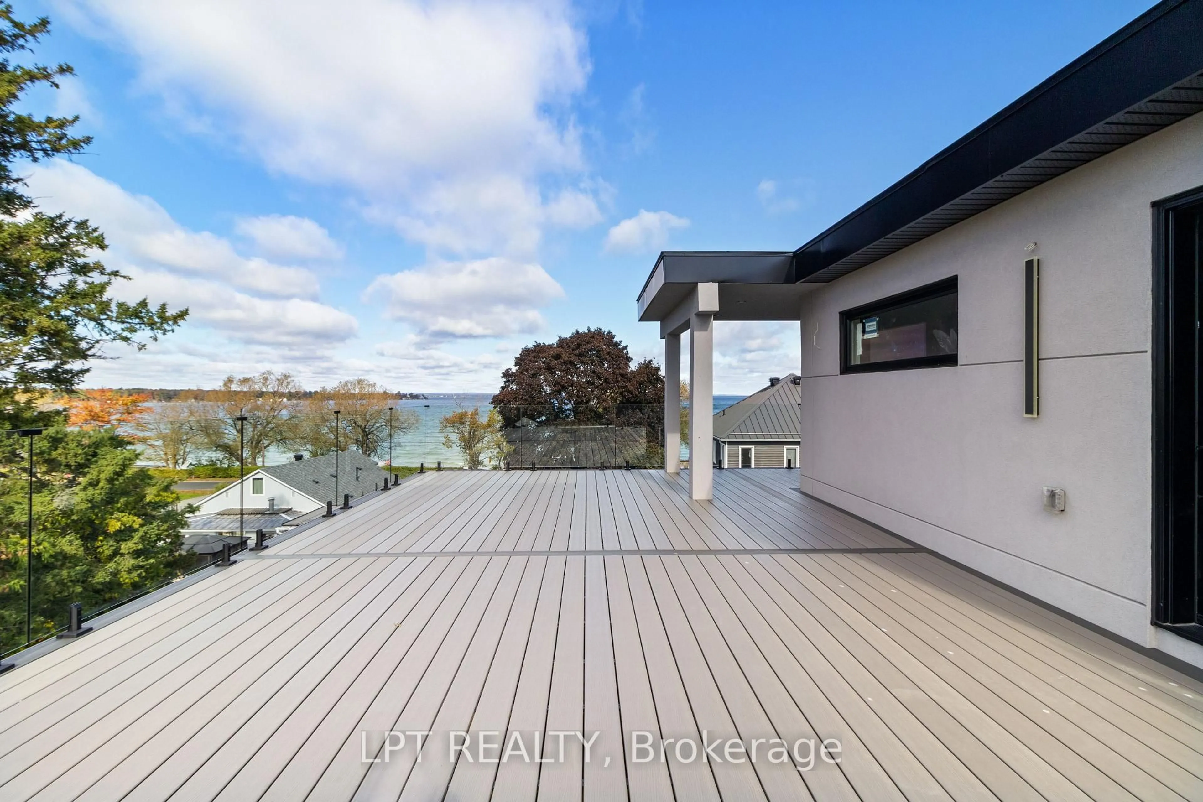 Unknown for 838 Elmwood St, Georgina Ontario L4P 3E9