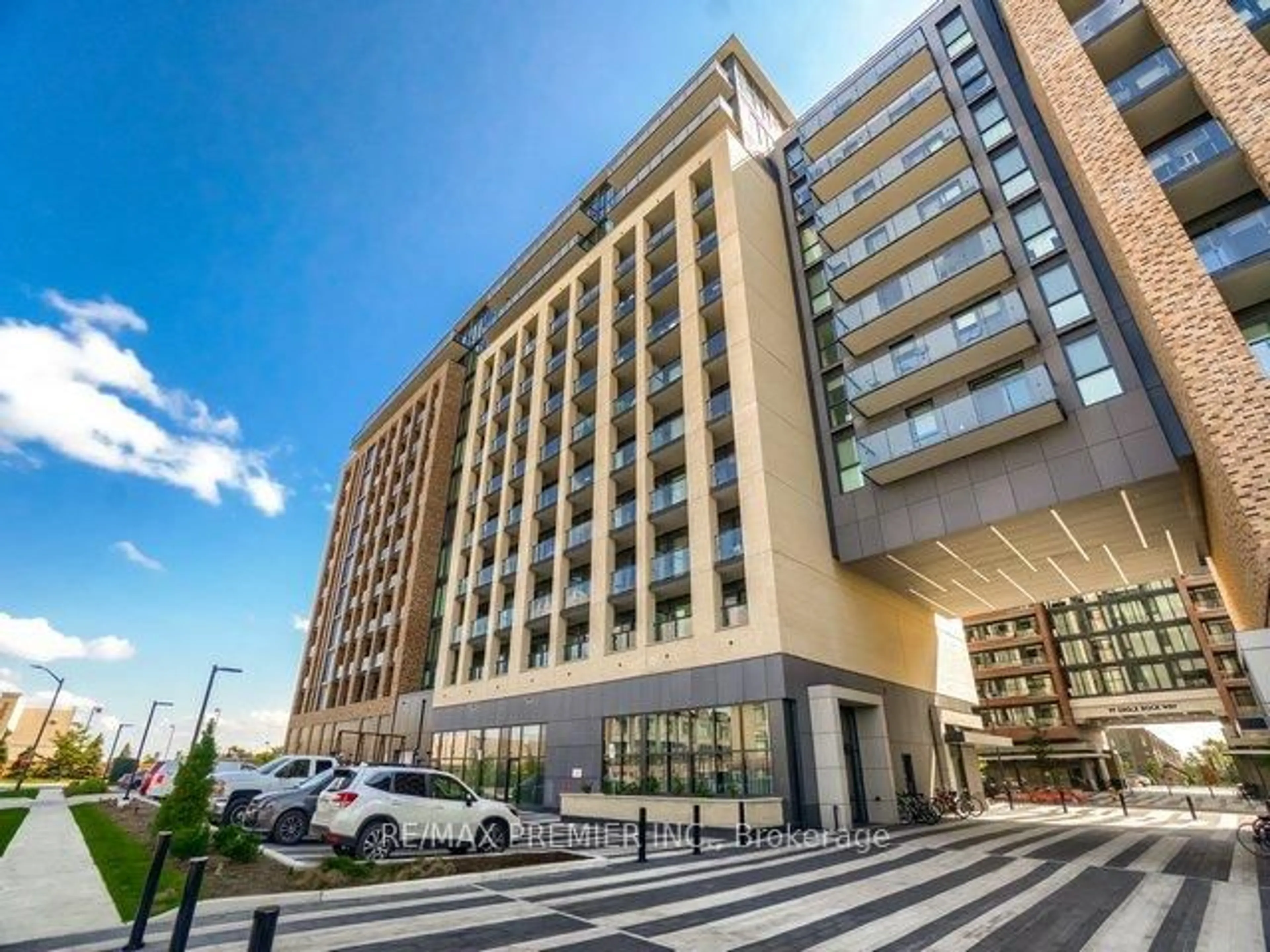 Indoor foyer for 100 Eagle Rock Way #317, Vaughan Ontario L6A 5B9