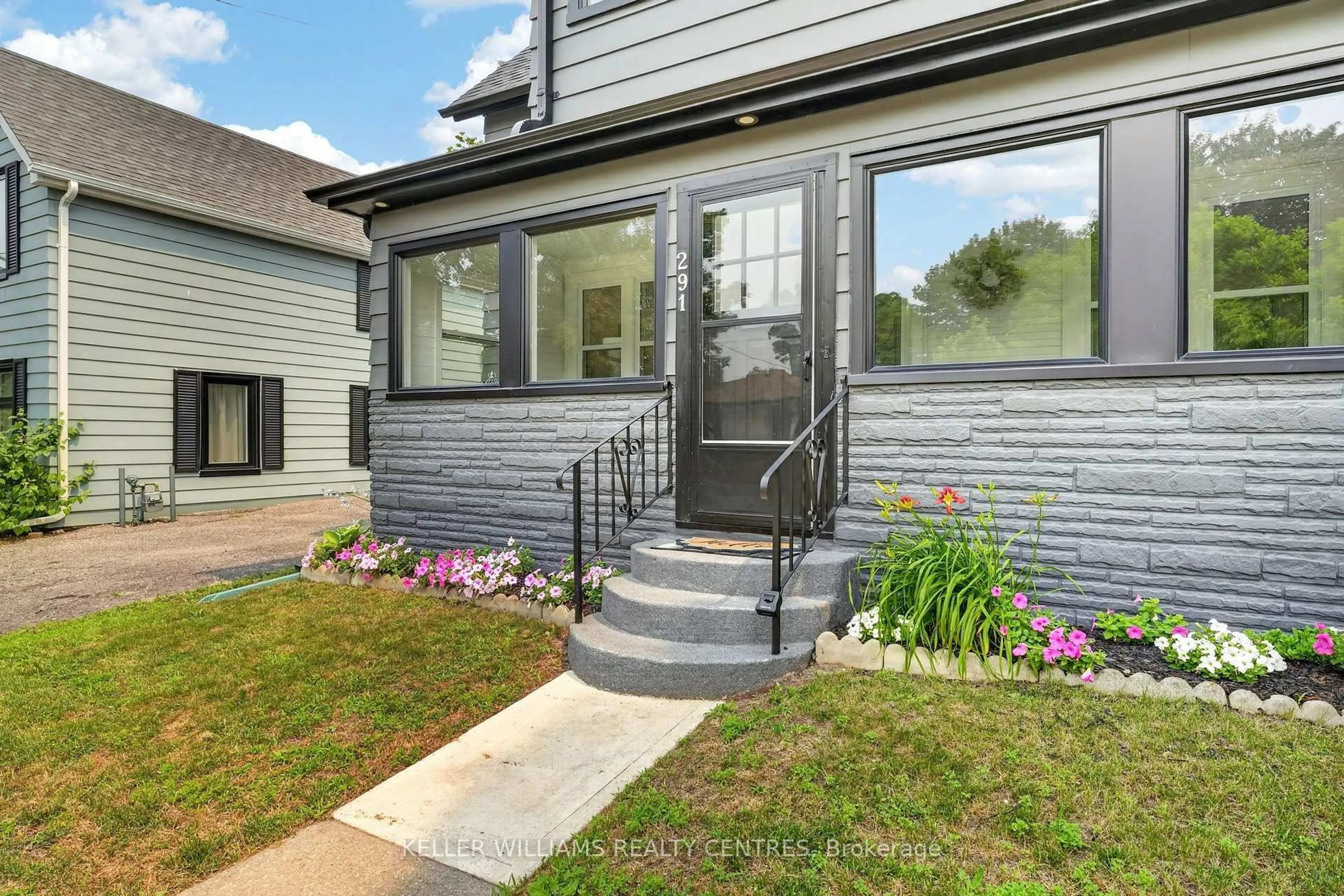 Unknown for 291 Ellen St, Newmarket Ontario L3Y 4C7