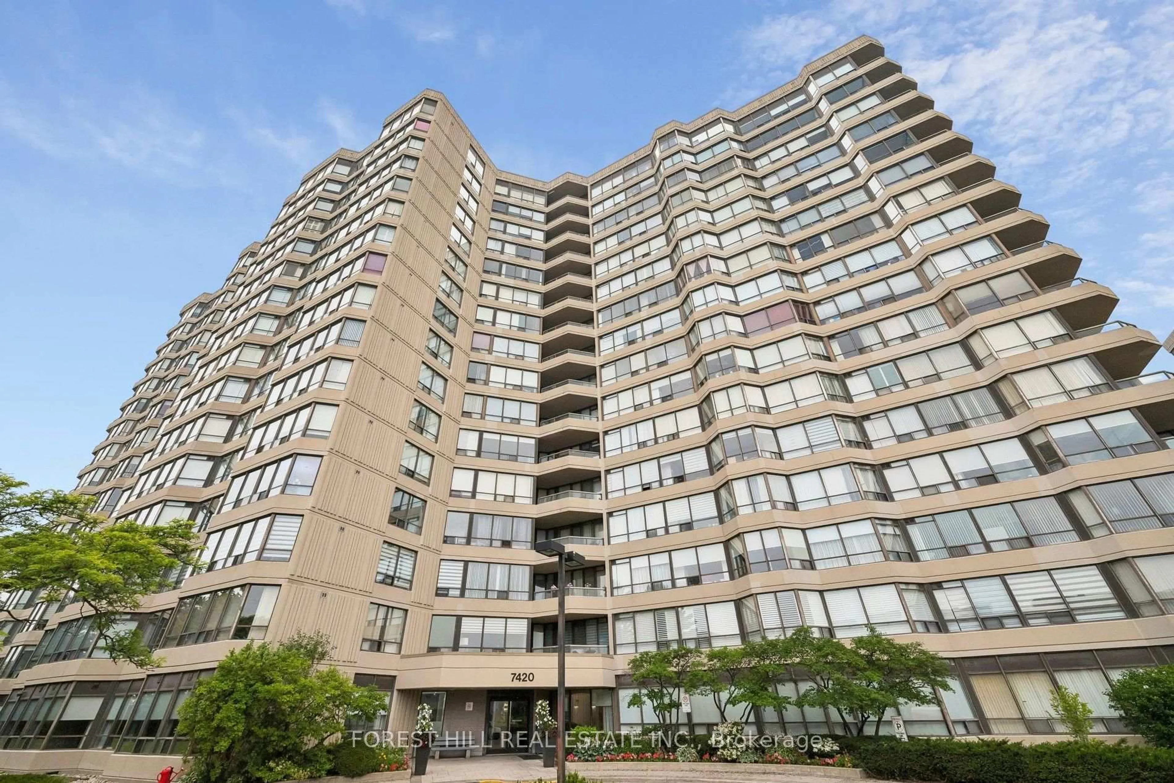 Patio, building for 7420 Bathurst St #101, Vaughan Ontario L4J 6X4