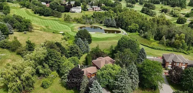 18 Hill Top Tr, Whitchurch-Stouffville 3