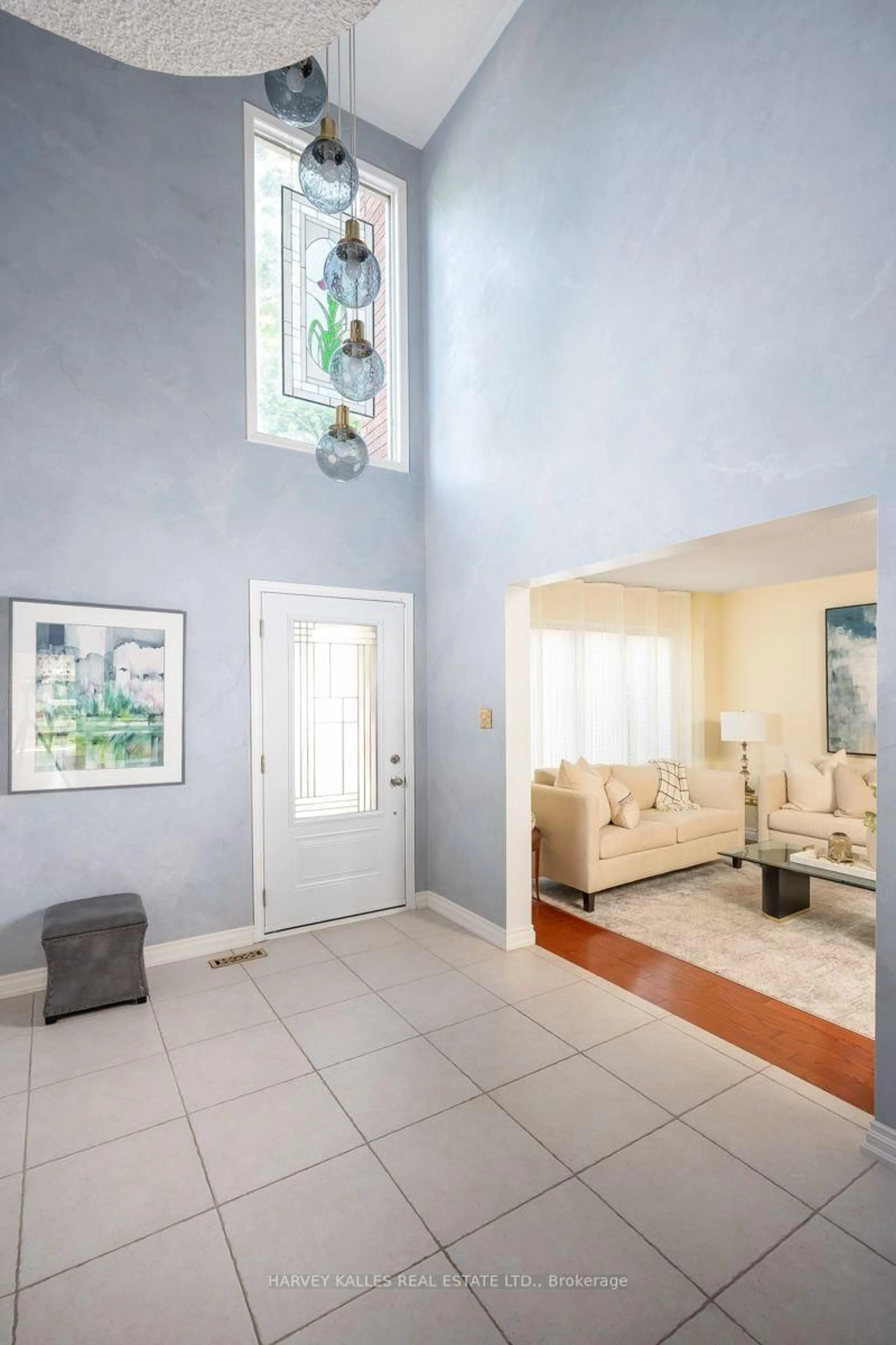 Indoor entryway for 17 Peterborough Ave, Markham Ontario L3T 7B7