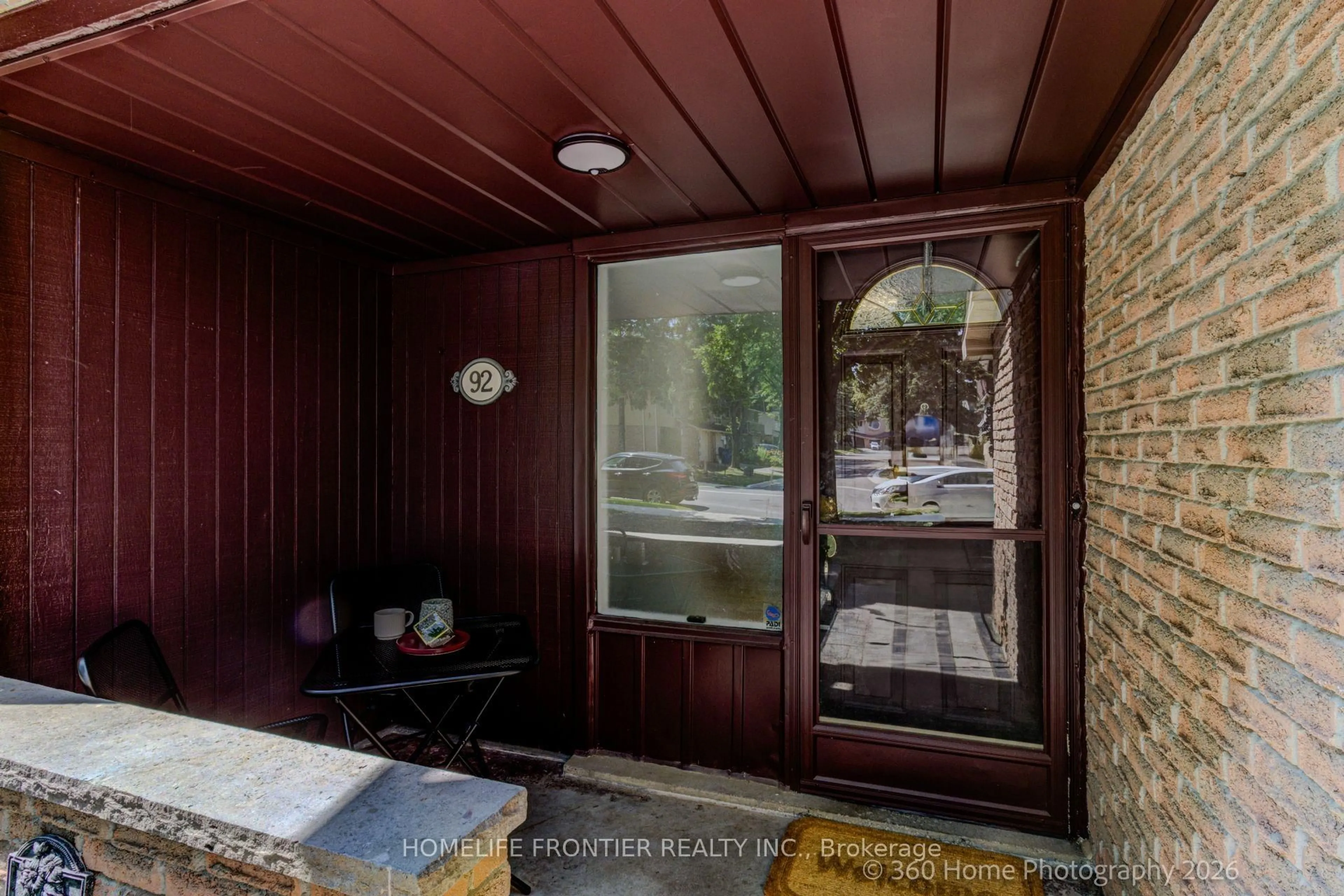 Unknown for 92 Poplar Cres, Aurora Ontario L4G 3L3