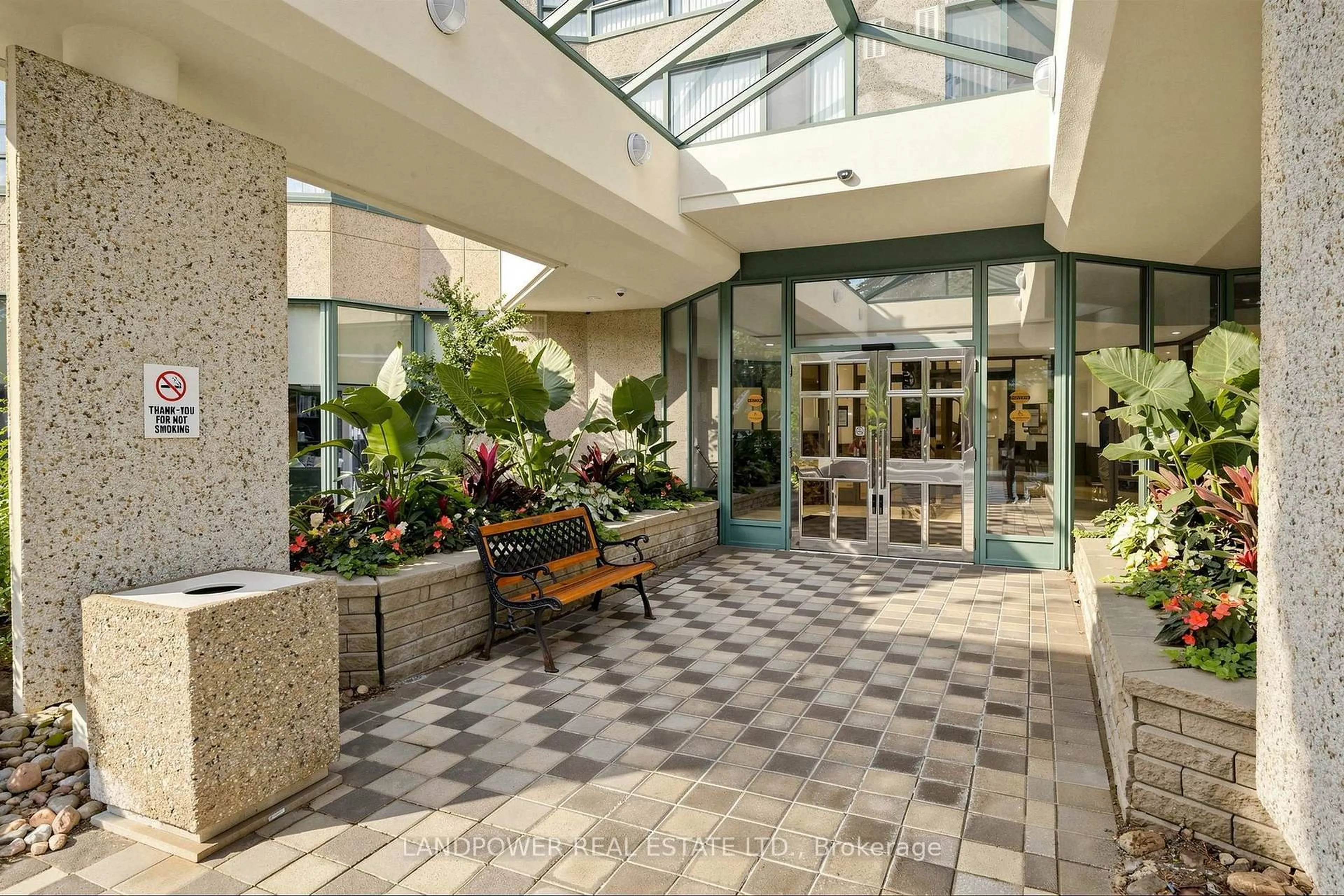 Indoor foyer for 7825 Bayview Ave #1106, Markham Ontario L3T 7N2