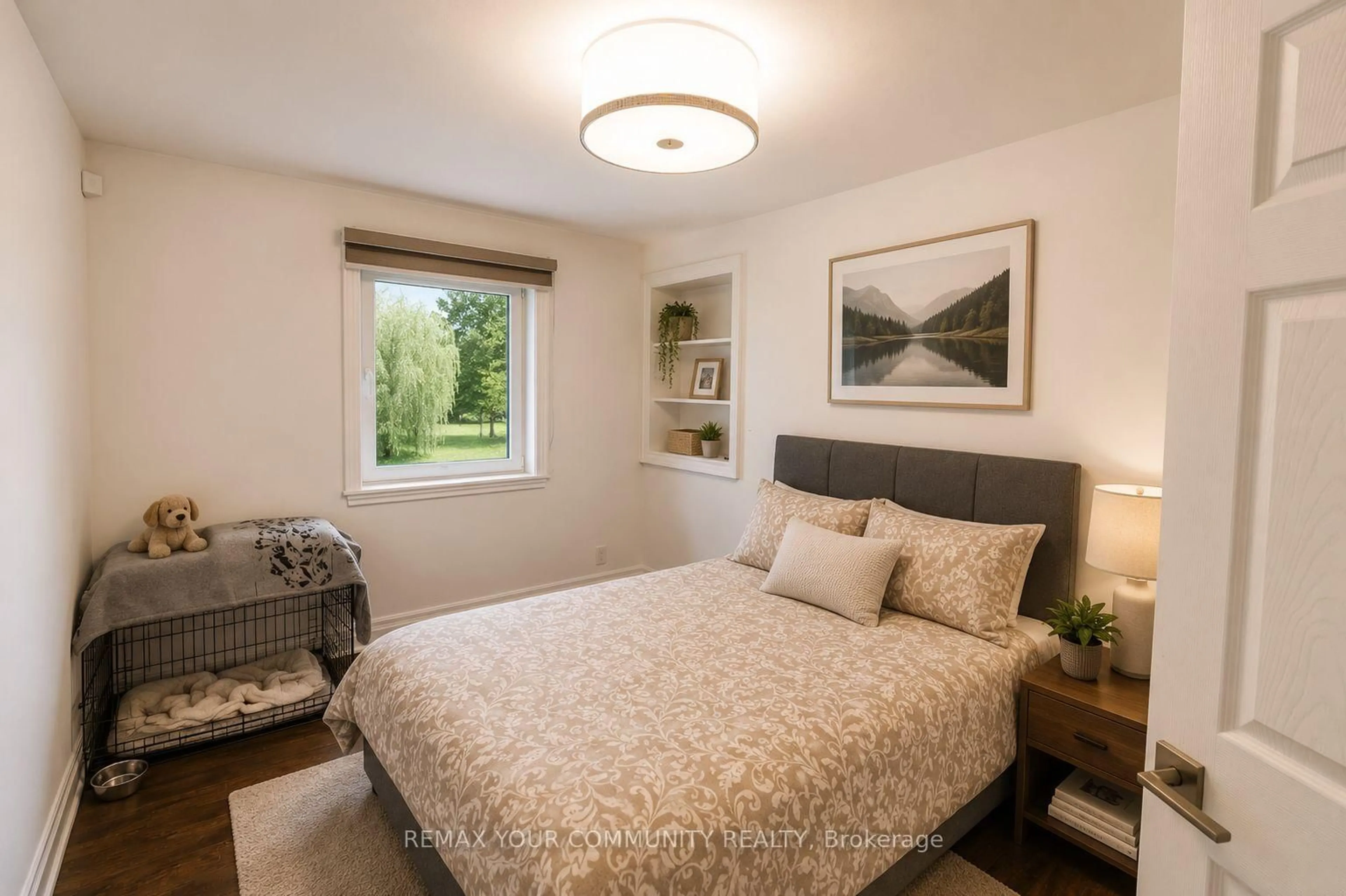 Bedroom with bed, unknown for 2950 17th Sdrd, King Ontario L7B 1A3