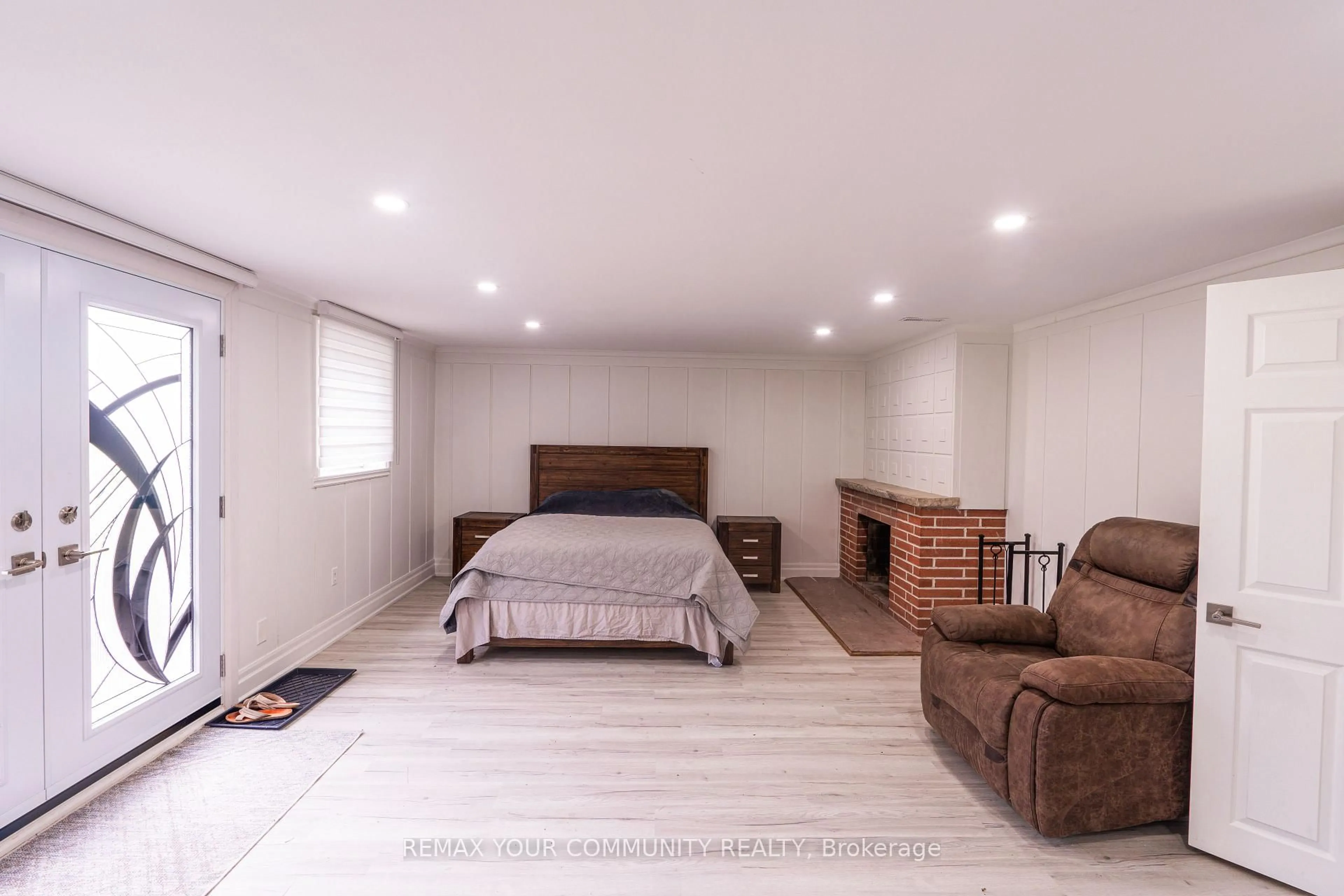 A pic of a room for 2950 17th Sdrd, King Ontario L7B 1A3