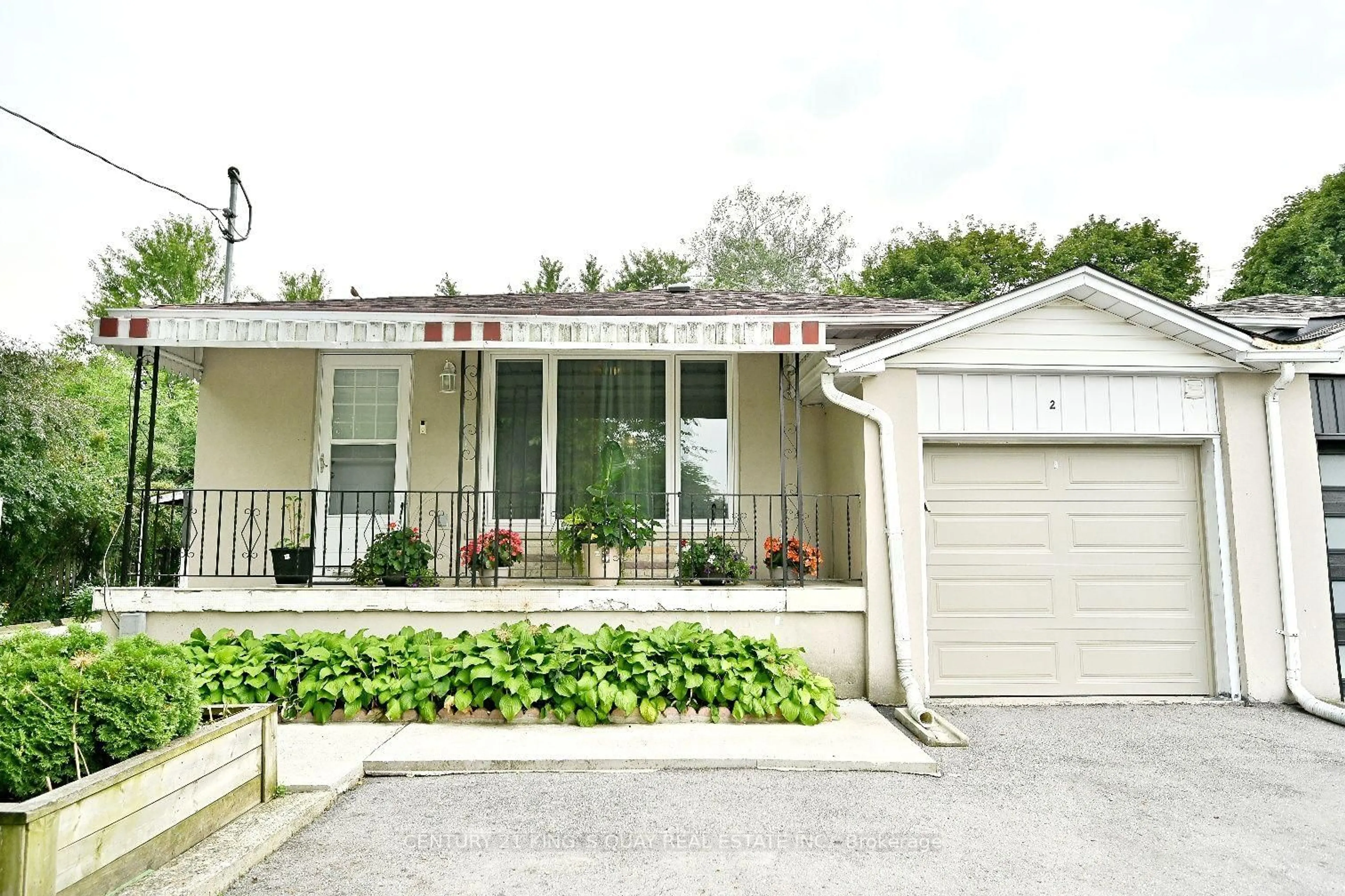 Unknown for 2 Robinson St, Markham Ontario L3P 1N4