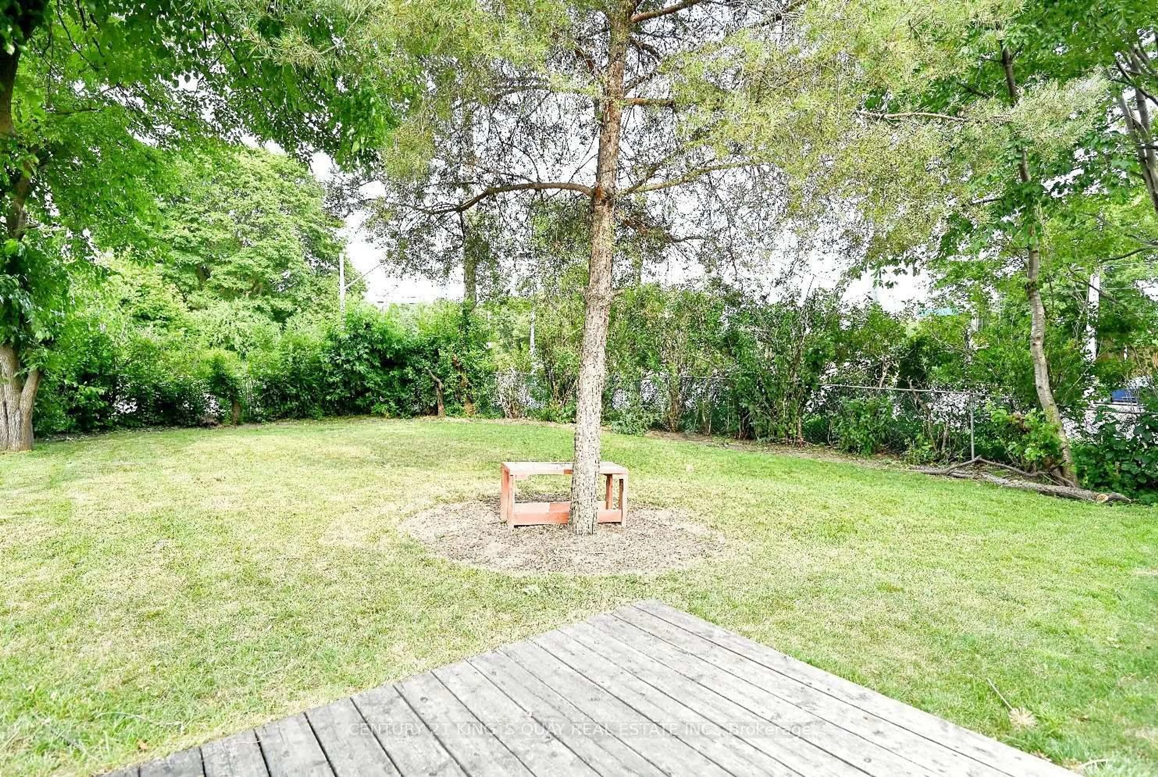 Patio, forest/trees view for 2 Robinson St, Markham Ontario L3P 1N4