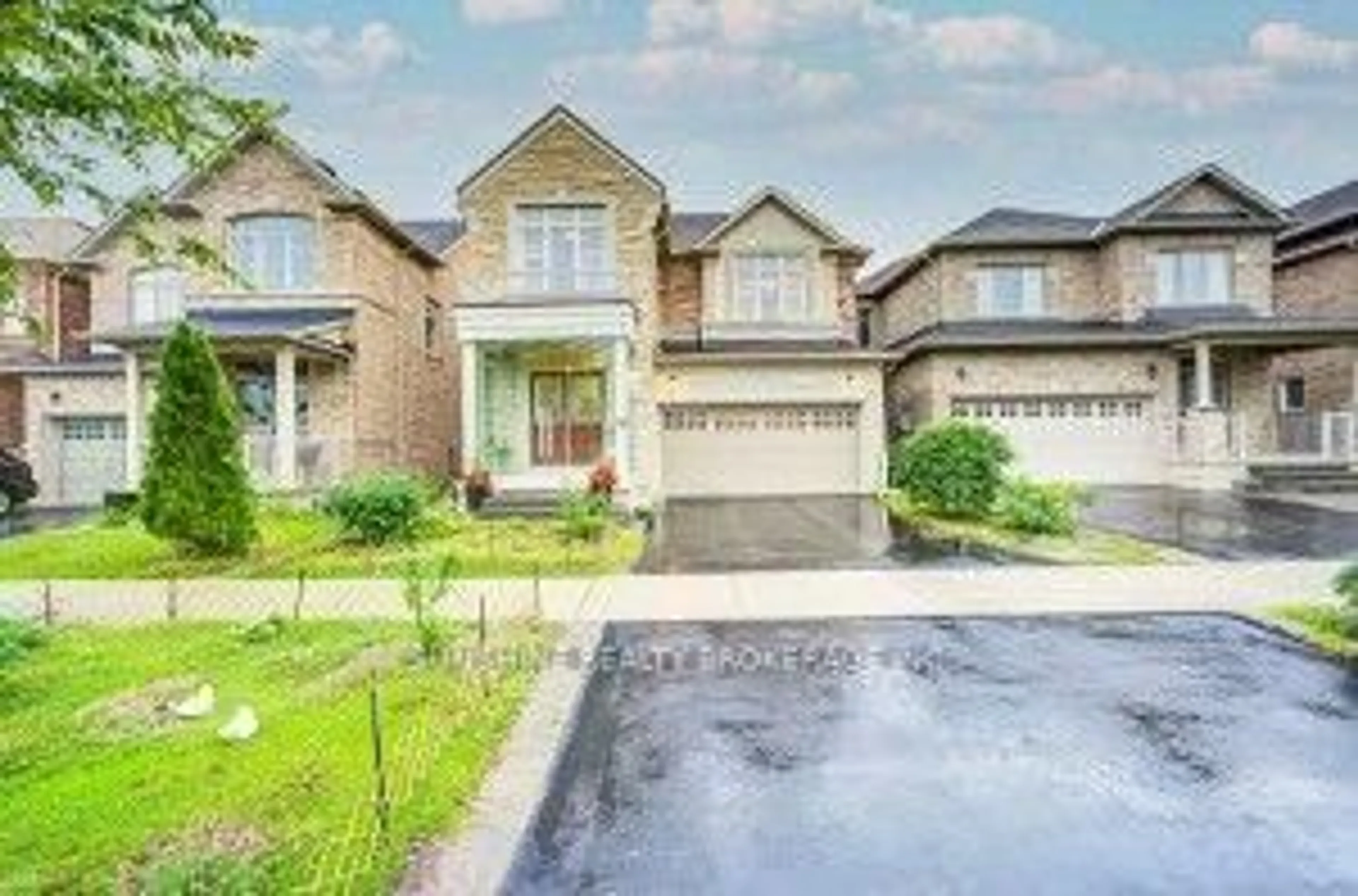 Home with brick exterior material, street for 119 Glad Park Ave, Whitchurch-Stouffville Ontario L4A 1X5