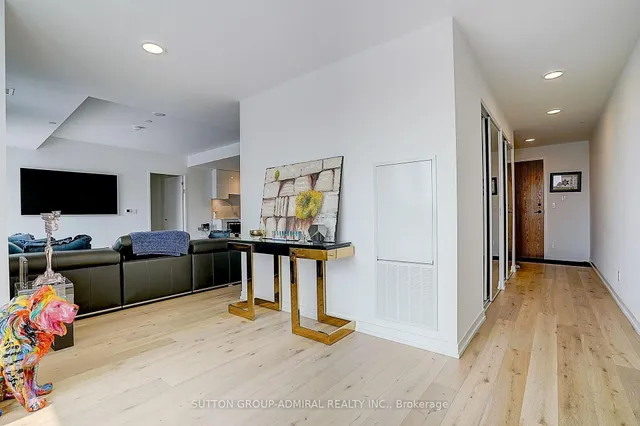 8 Beverley Glen Blvd #712, Vaughan 5