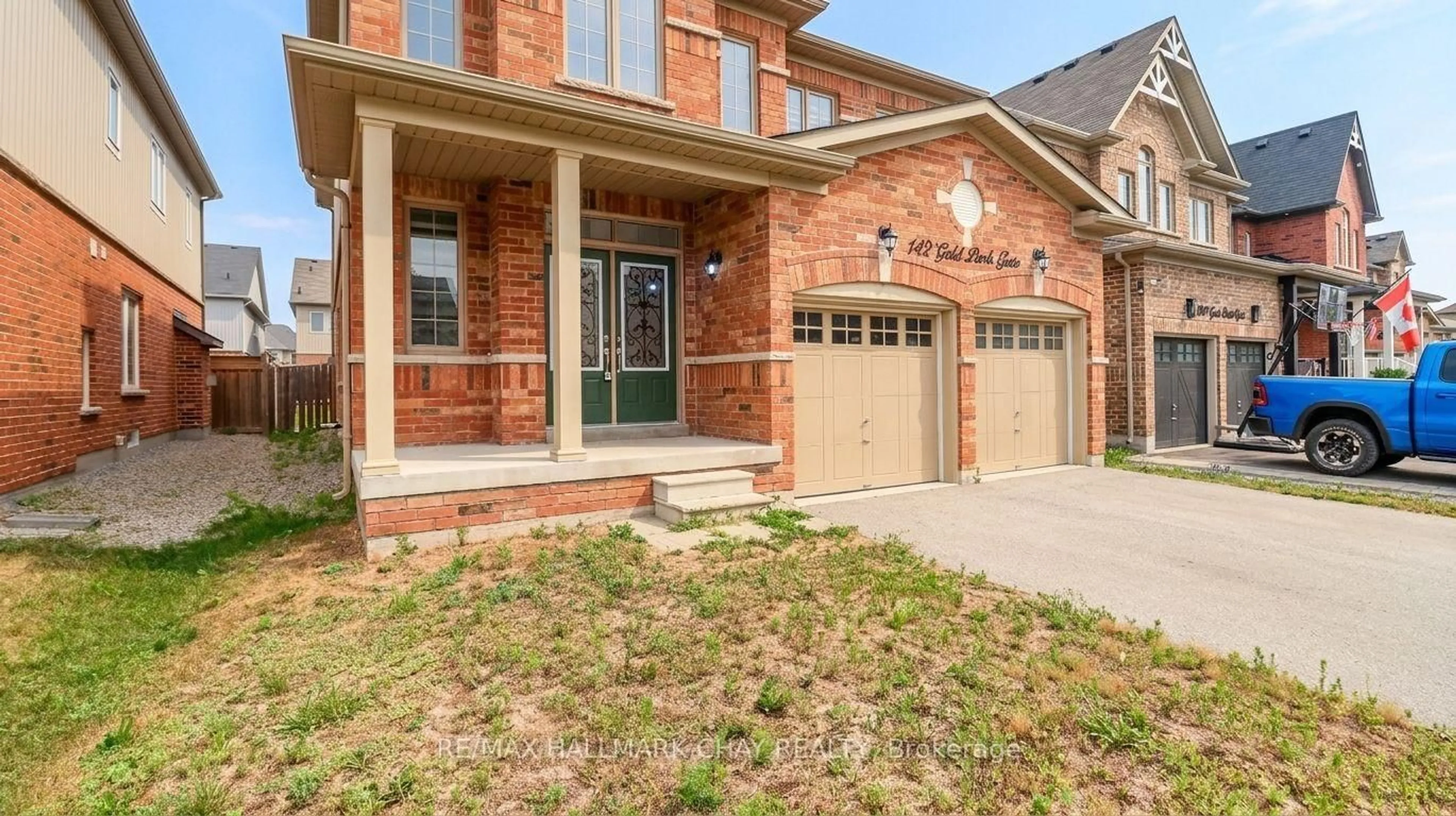 Home with brick exterior material, street for 142 Gold Park Gate, Essa Ontario L3W 0B4