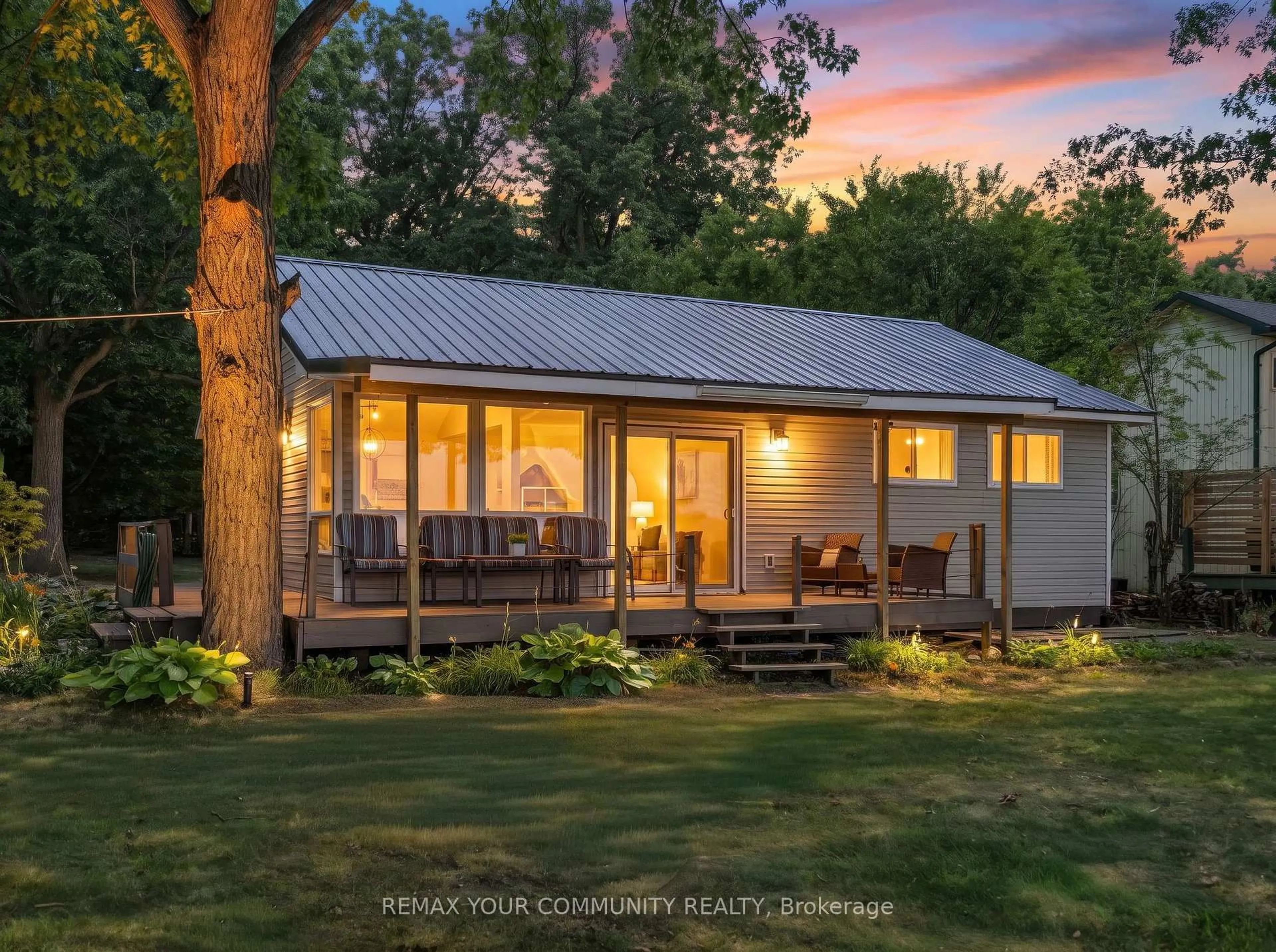 Home with vinyl exterior material, unknown for 50 Lot, Georgina Islands Ontario L4P 3E9
