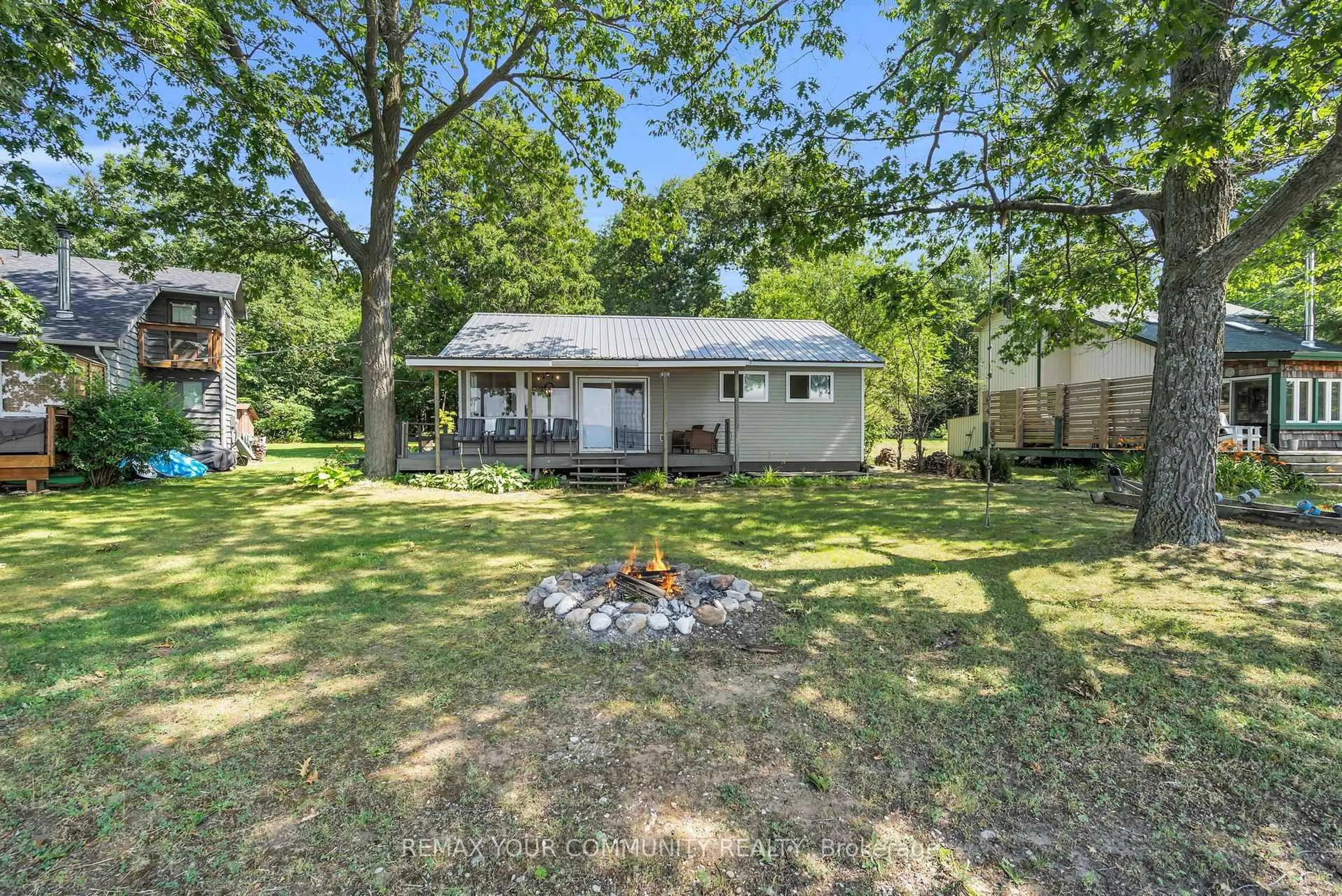 A pic from outside/outdoor area/front of a property/back of a property/a pic from drone, unknown for Lot 50, Georgina Islands Ontario L4P 3E9