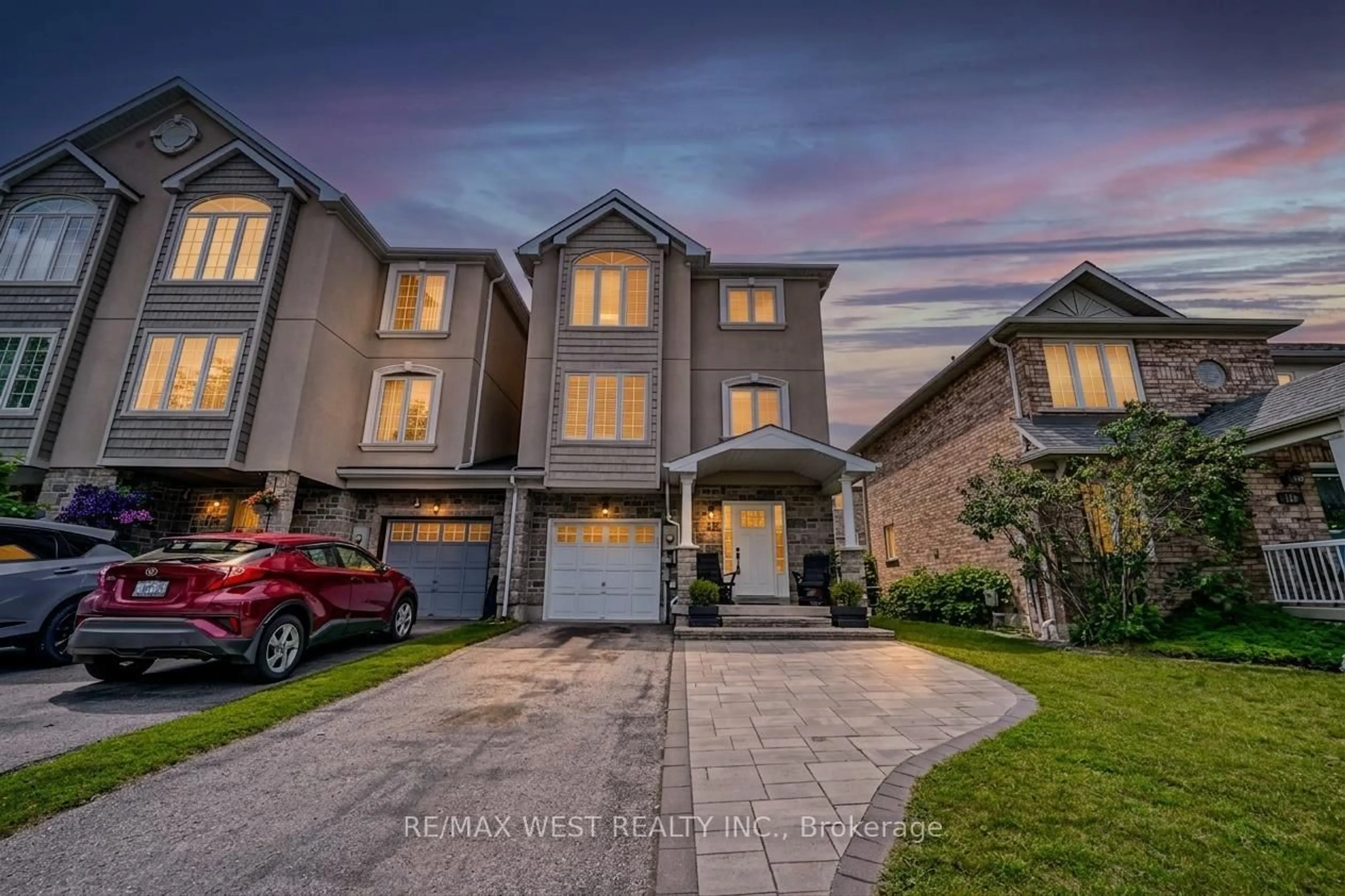 Unknown for 176 Gail Parks Cres, Newmarket Ontario L3X 3C2