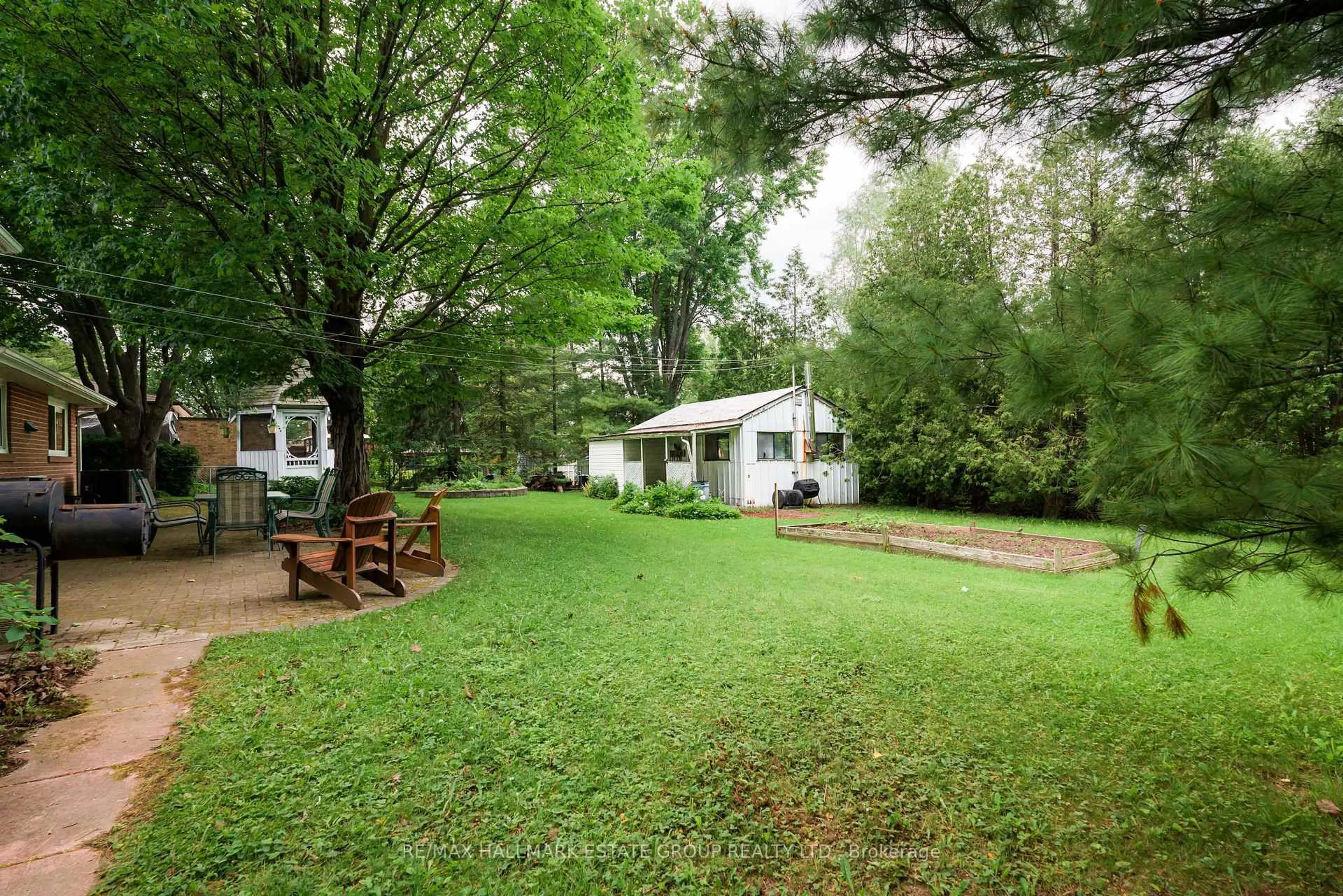 A pic from outside/outdoor area/front of a property/back of a property/a pic from drone, unknown for 88 Lakeland Cres, Richmond Hill Ontario L4E 2Z9