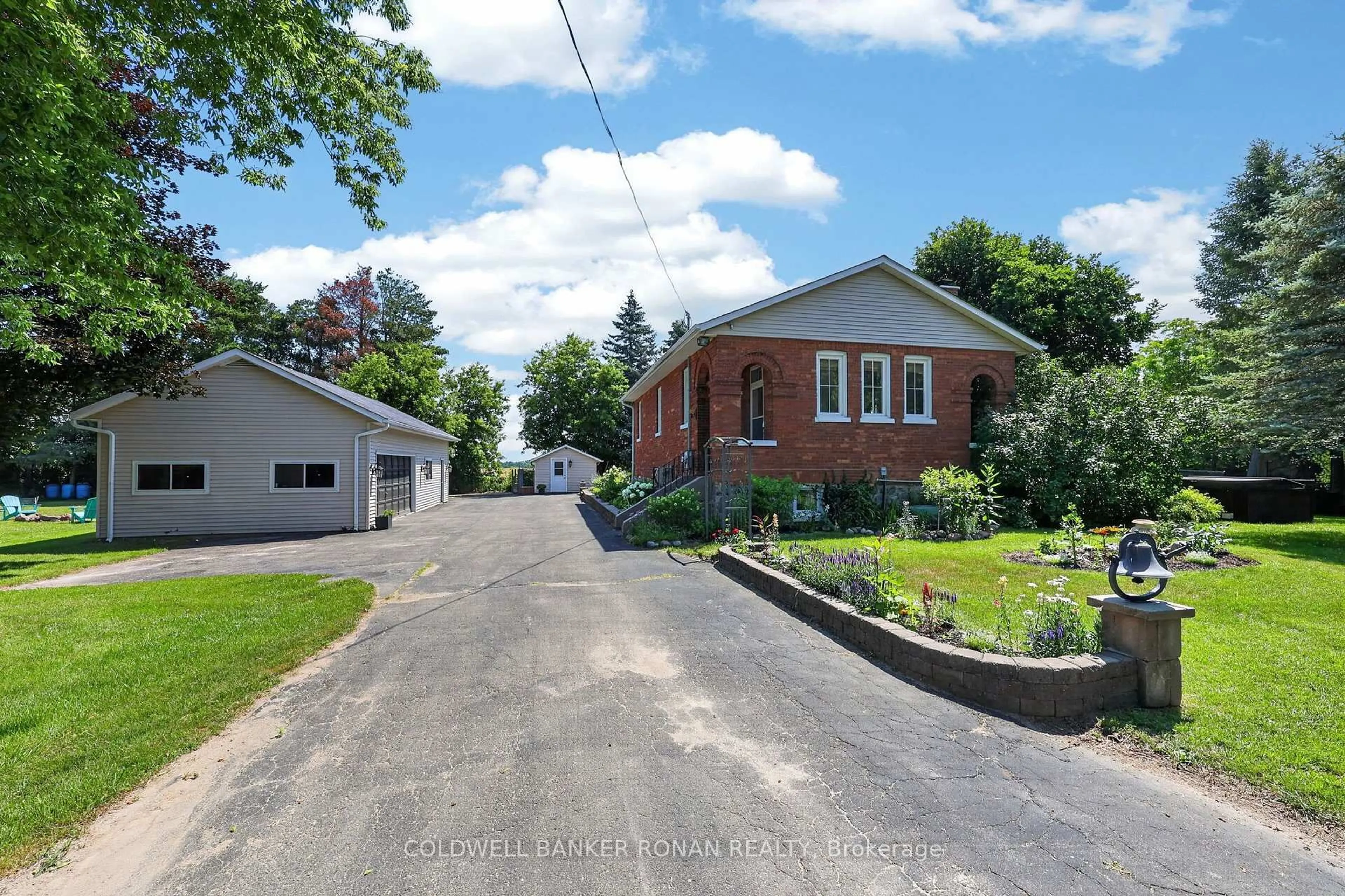 A pic from outside/outdoor area/front of a property/back of a property/a pic from drone, street for 4087 Concession Rd 5, Adjala-Tosorontio Ontario L0G 1L0