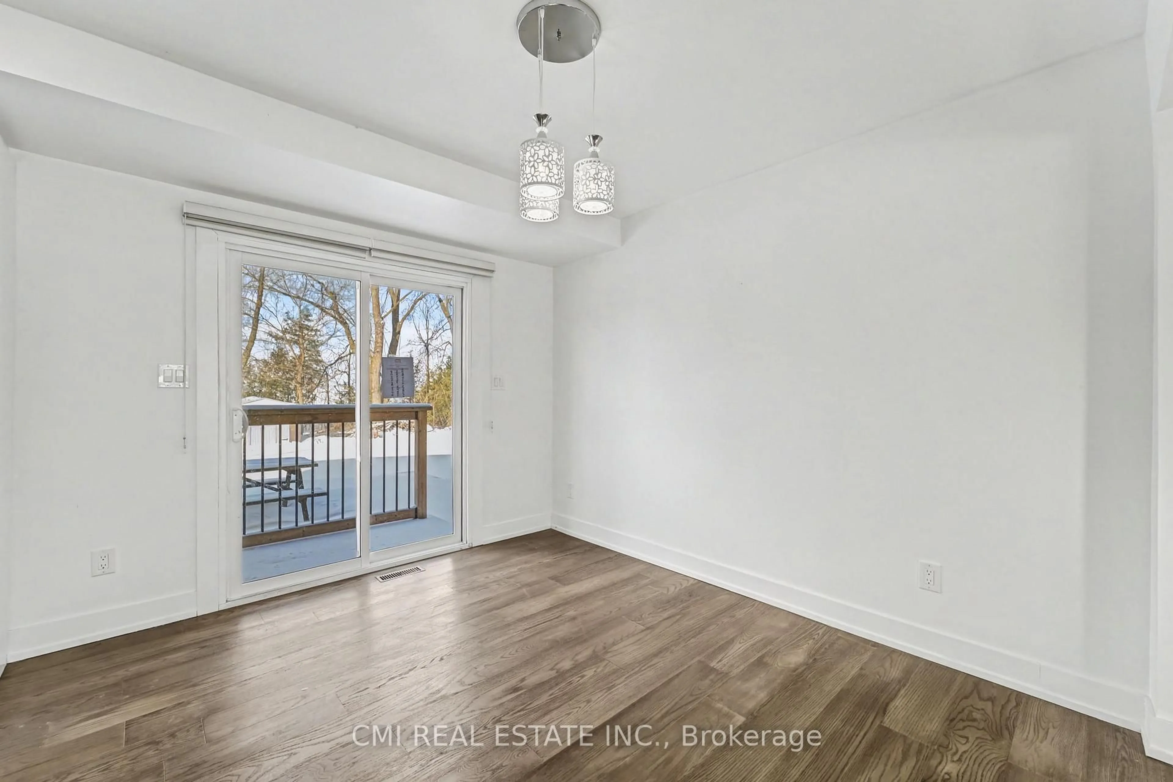 A pic of a room for 4806 5th Sdrd, Essa Ontario L0L 2N2