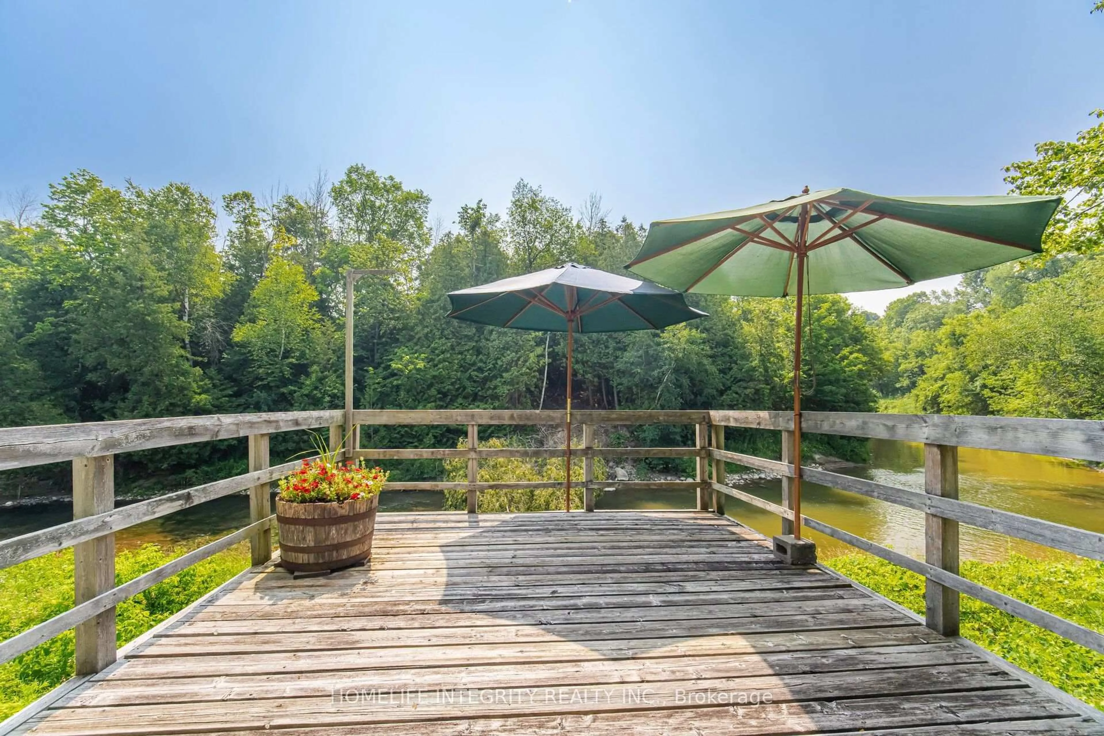 Patio, water/lake/river/ocean view for 6337 13th Line, New Tecumseth Ontario L9R 1V4