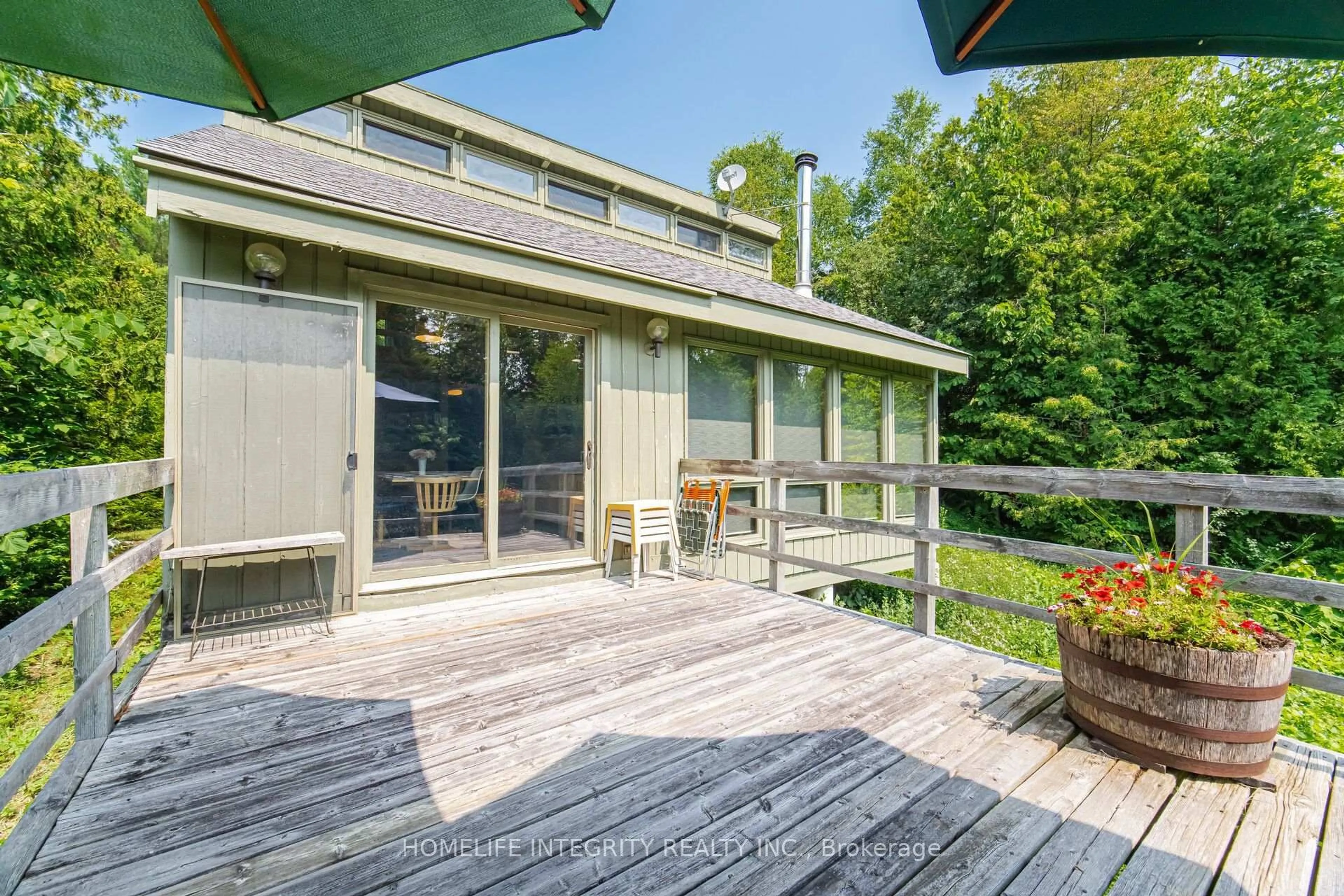 Patio, unknown for 6337 13th Line, New Tecumseth Ontario L9R 1V4