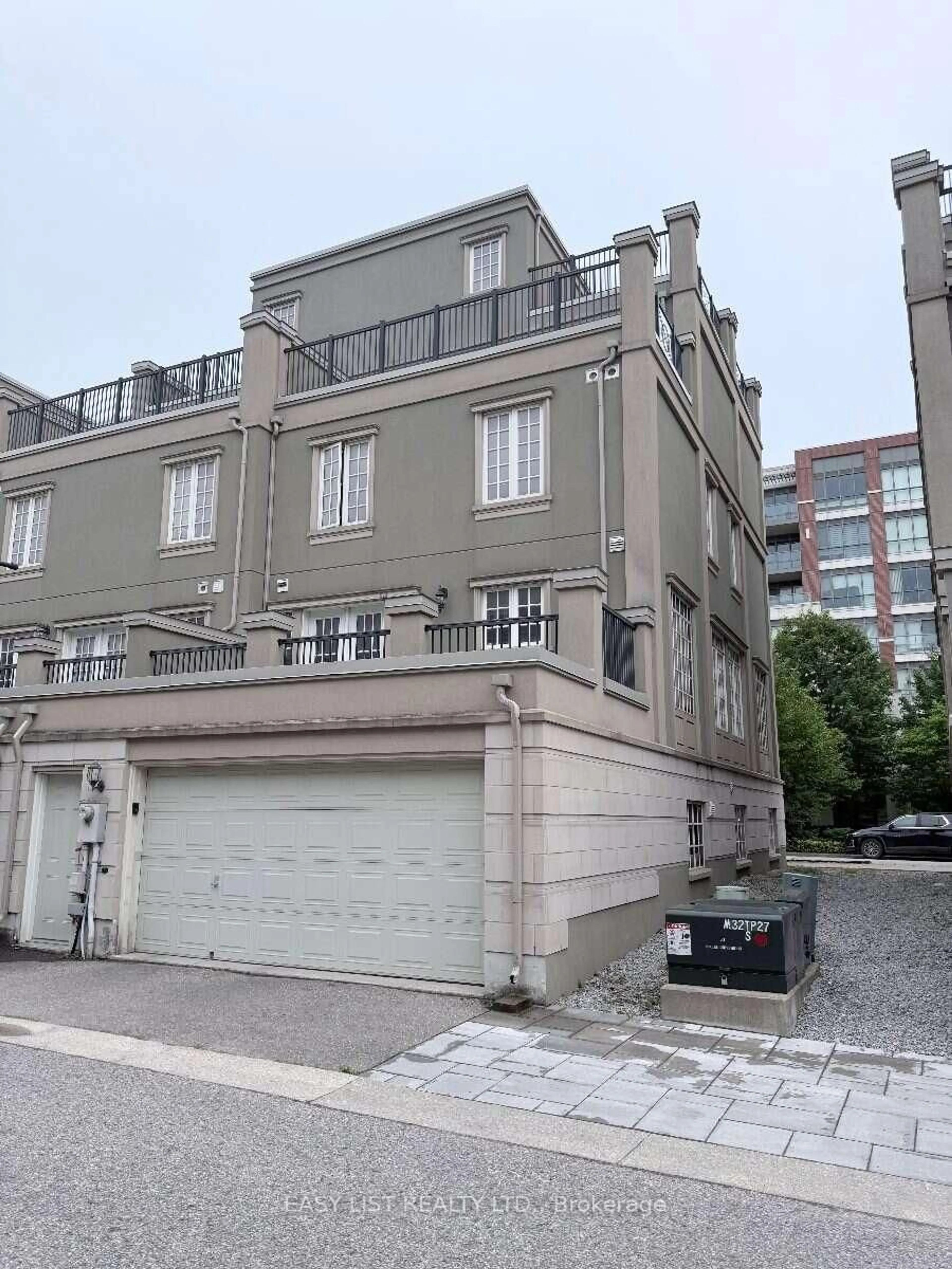 Parking for 28 Upper Duke Cres, Markham Ontario L6G 0C3