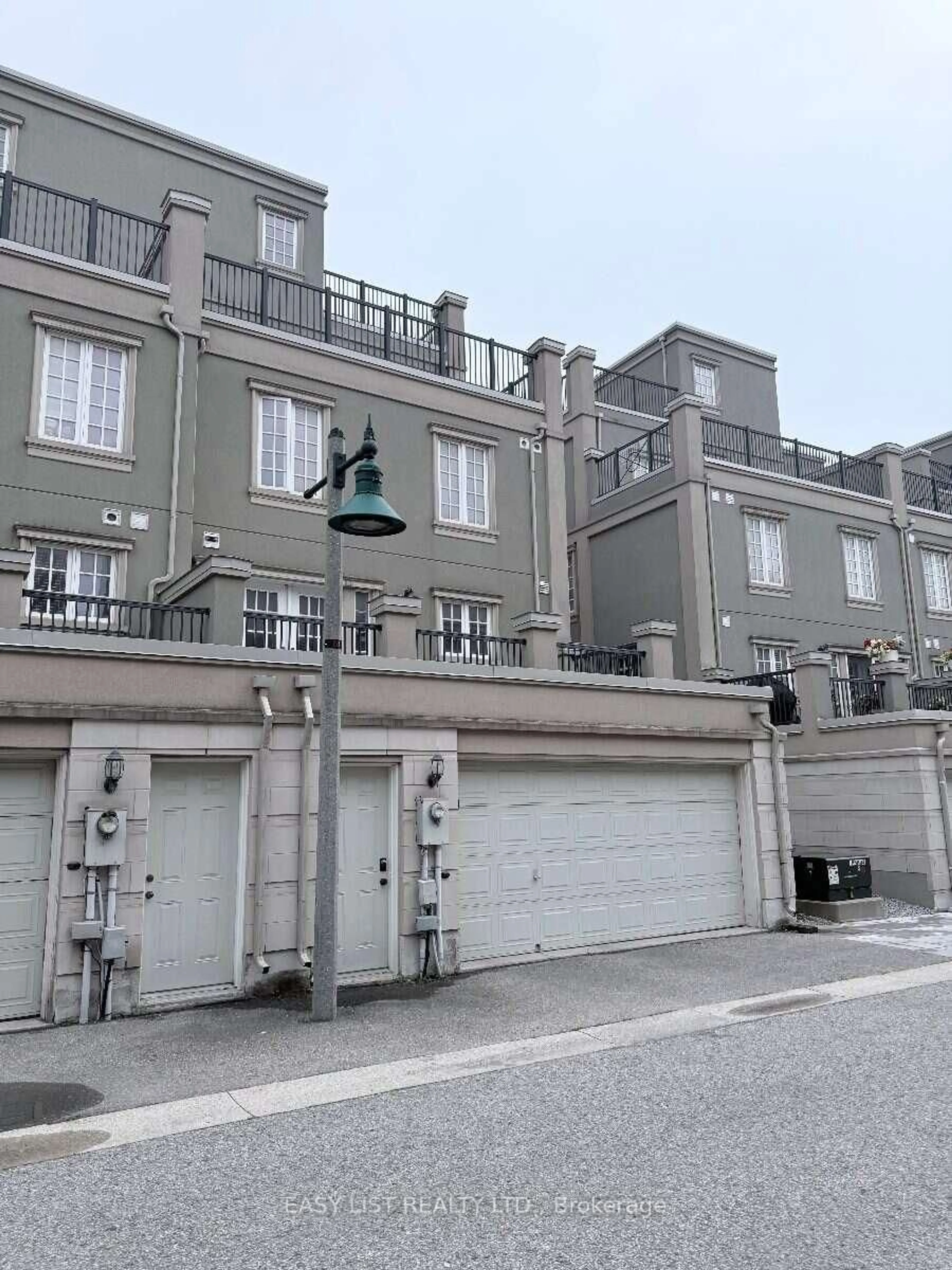 Unknown for 28 Upper Duke Cres, Markham Ontario L6G 0C3