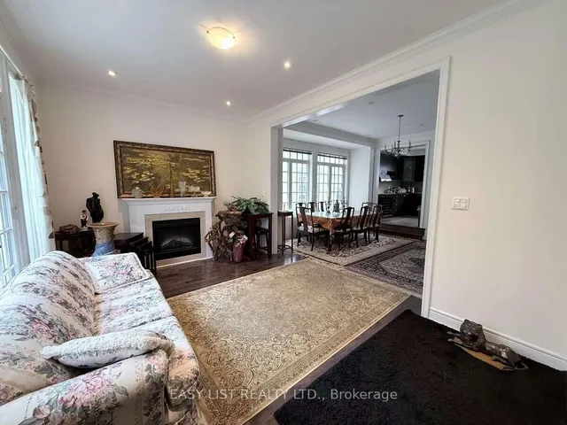 28 Upper Duke Cres, Markham 4