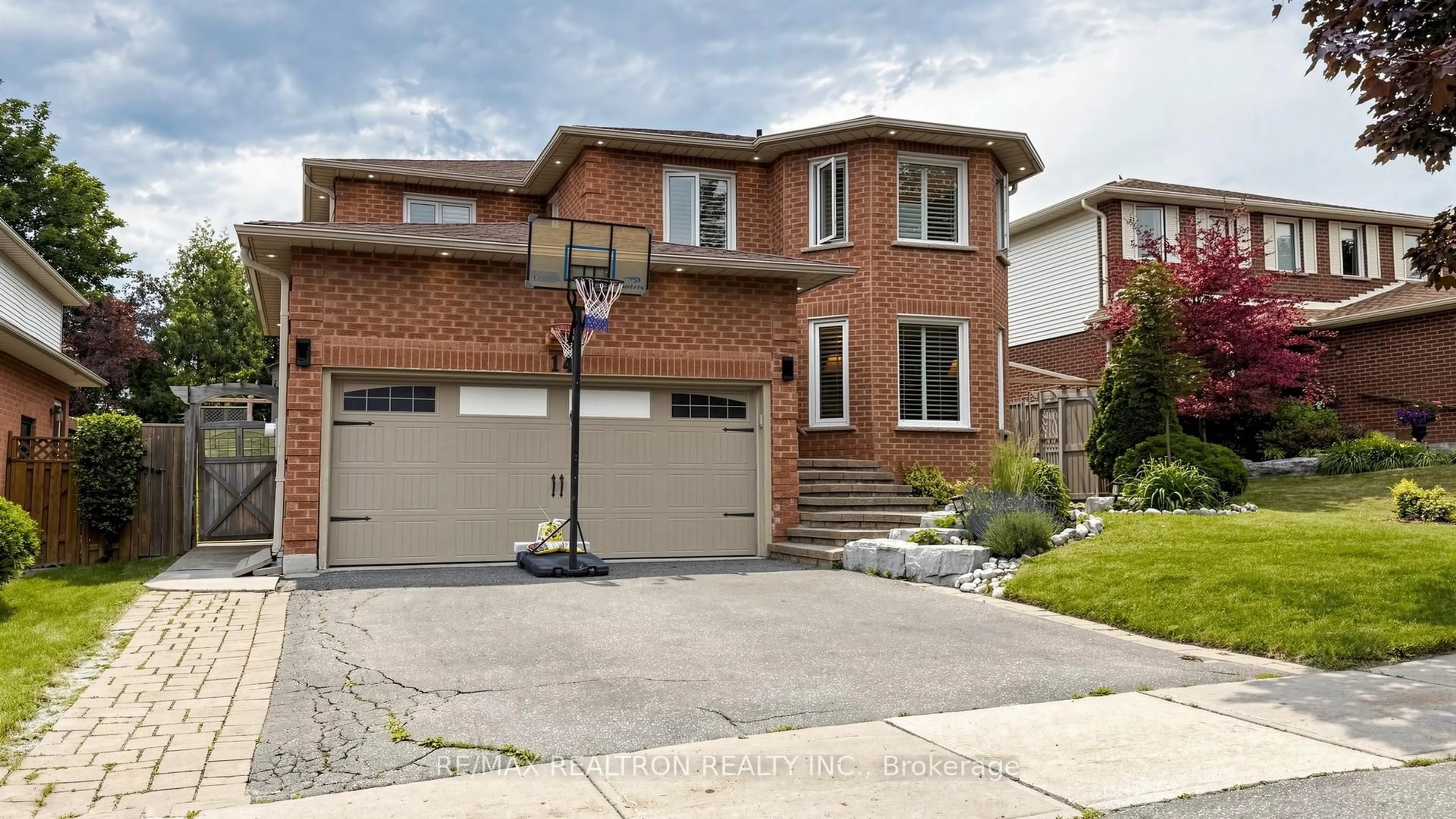 Home with brick exterior material, street for 14 Raiford St, Aurora Ontario L4G 6J2