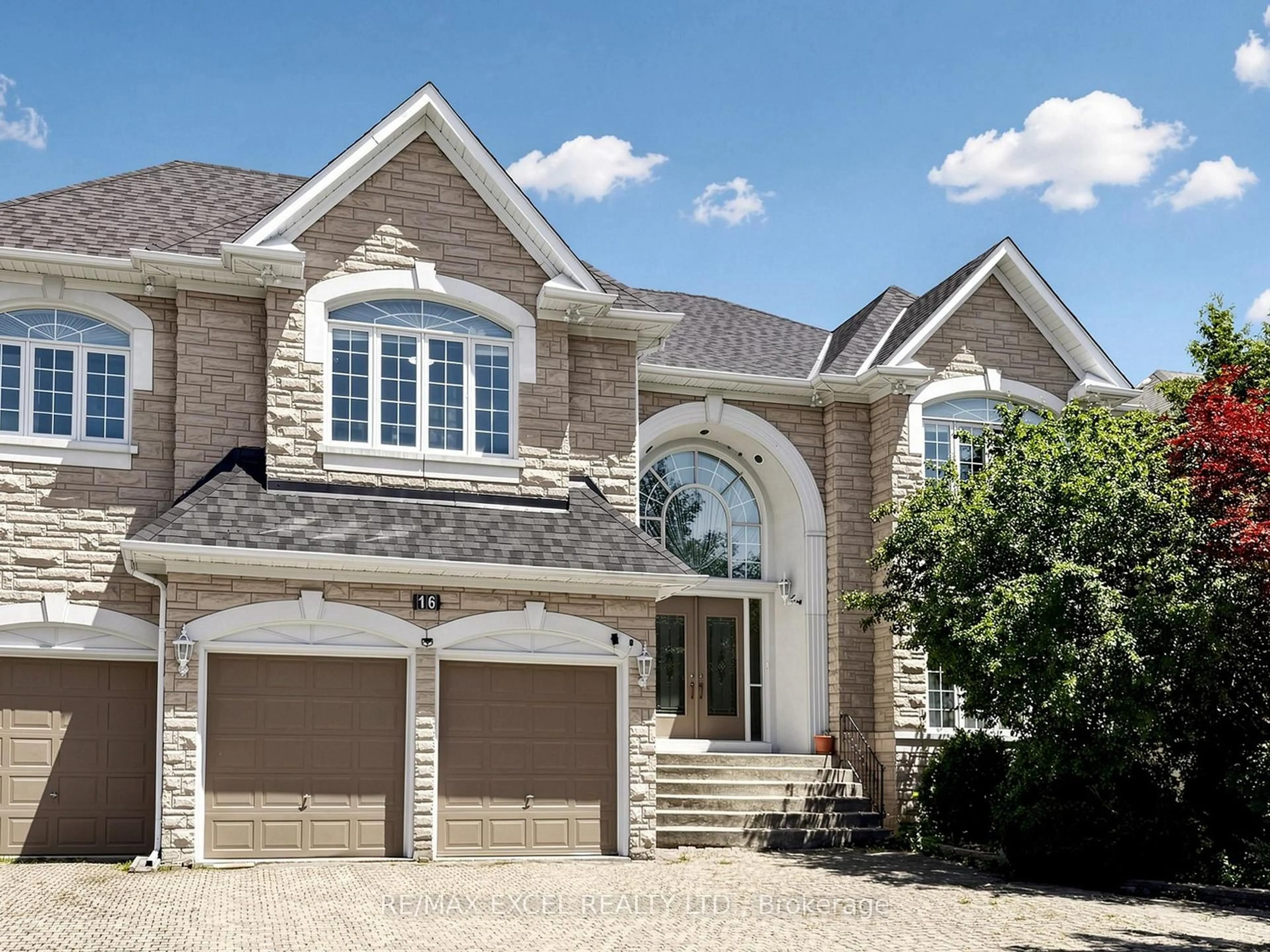 Home with brick exterior material, street for 16 Frybrook Cres, Richmond Hill Ontario L4B 4B8