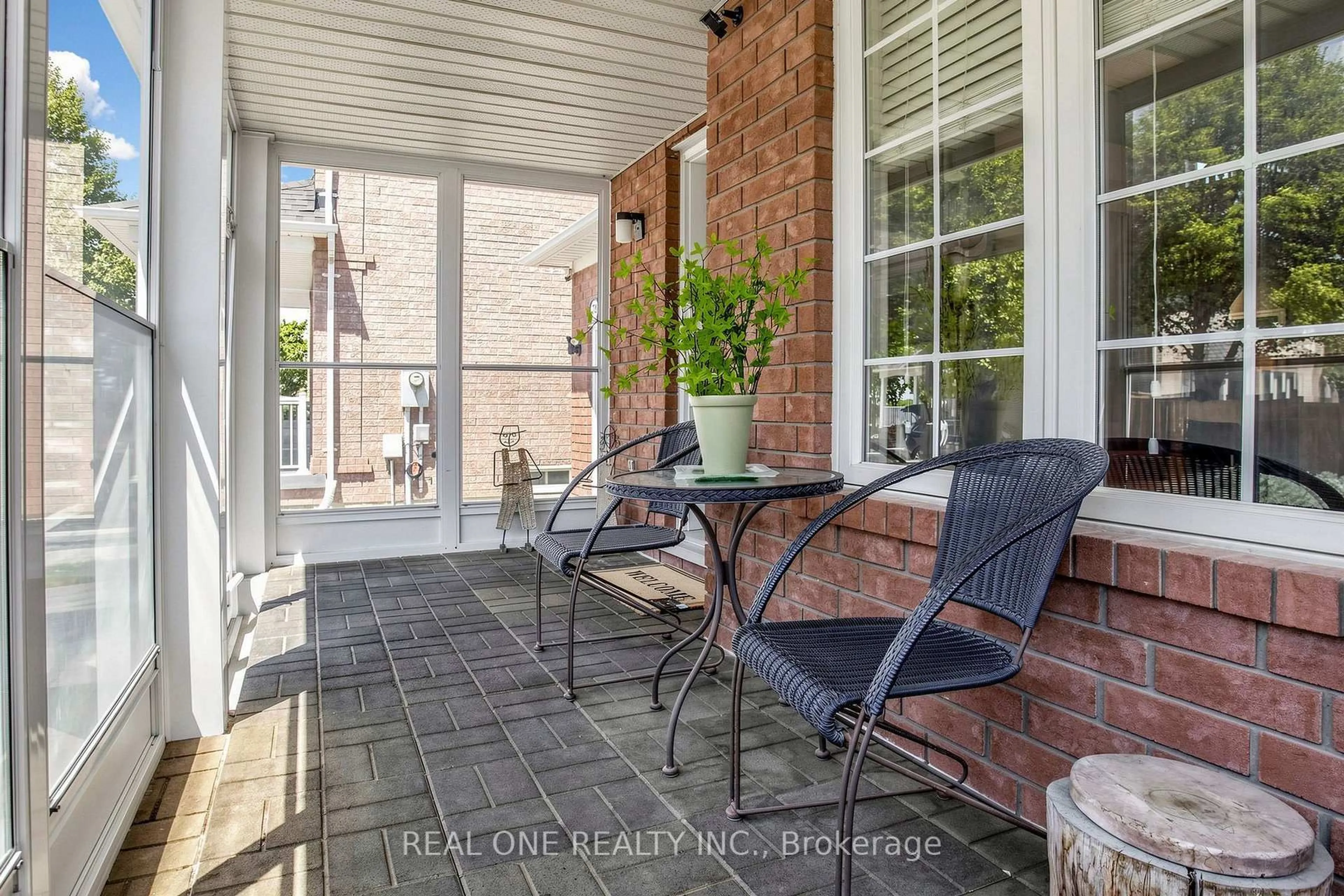 Patio, street for 74 Trojan Cres, Markham Ontario L6C 2N4