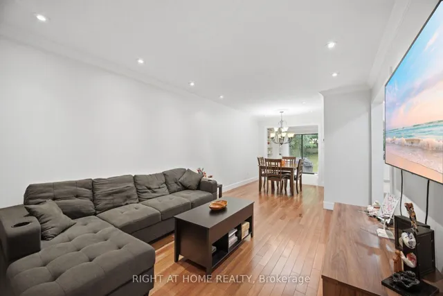 121 Bob O'link Ave, Vaughan 5