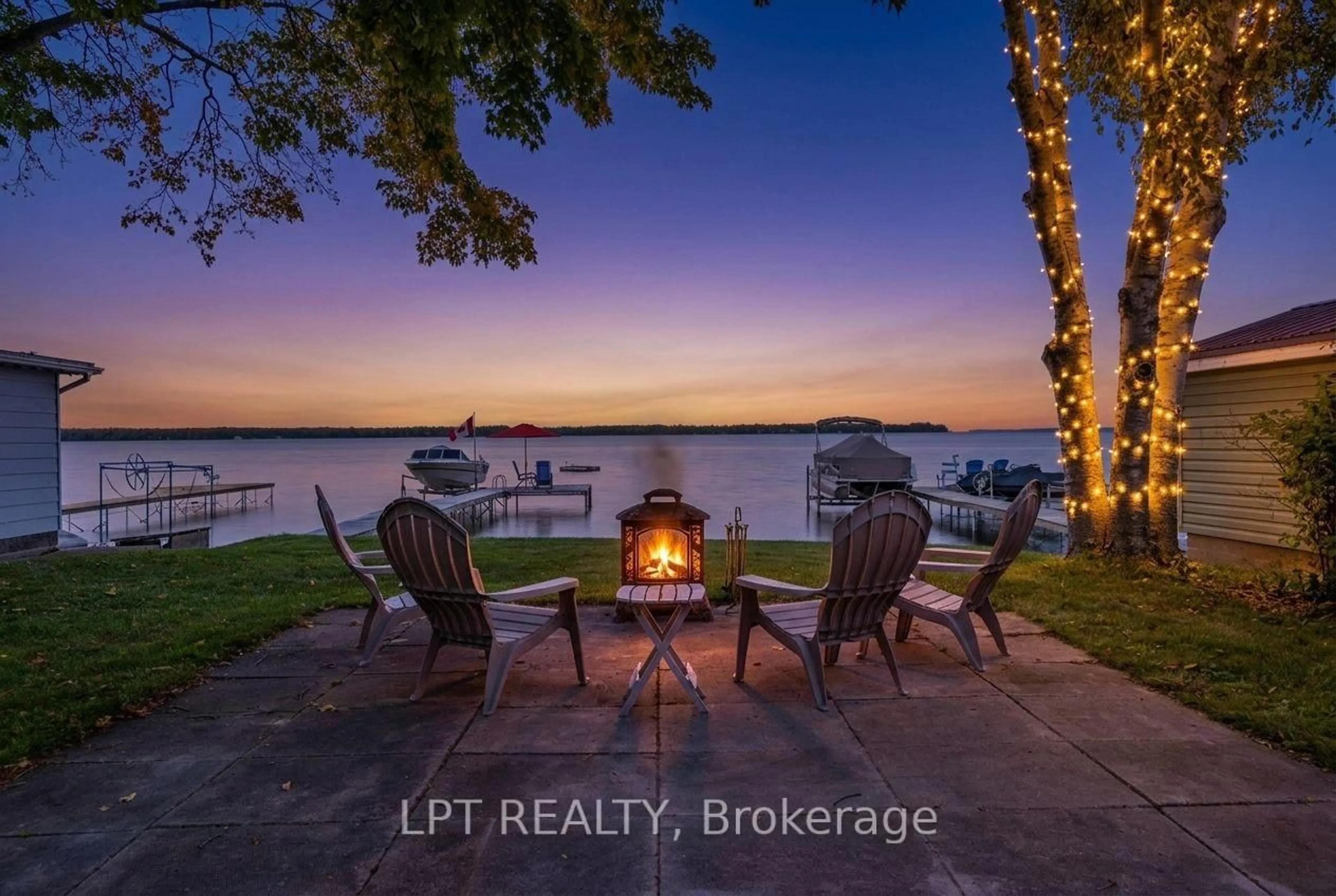 Patio, water/lake/river/ocean view for 122 Blue Heron Dr, Georgina Ontario L0E 1N0