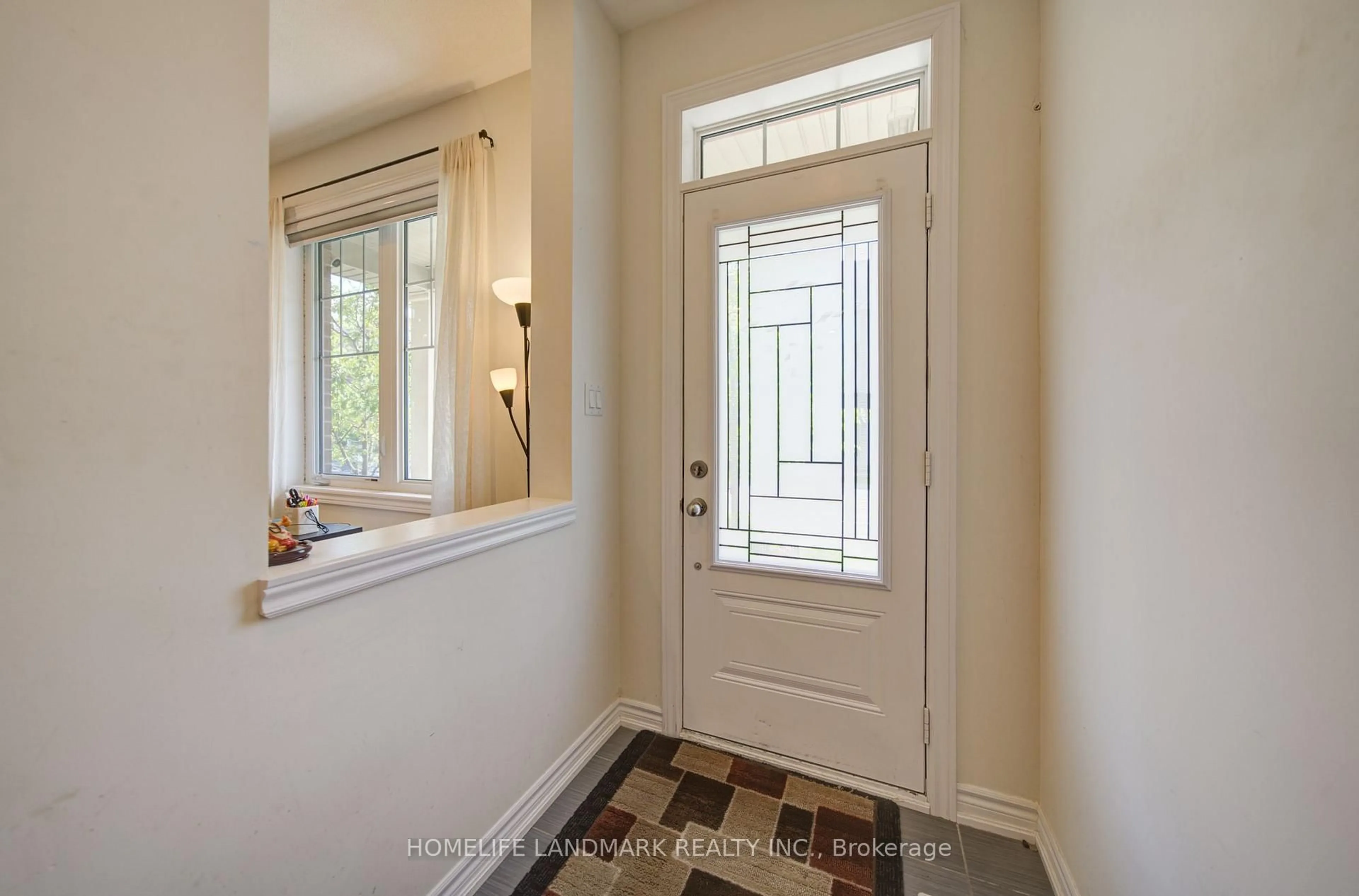 Indoor entryway for 97 Cornell Centre Blvd, Markham Ontario L6B 1P8