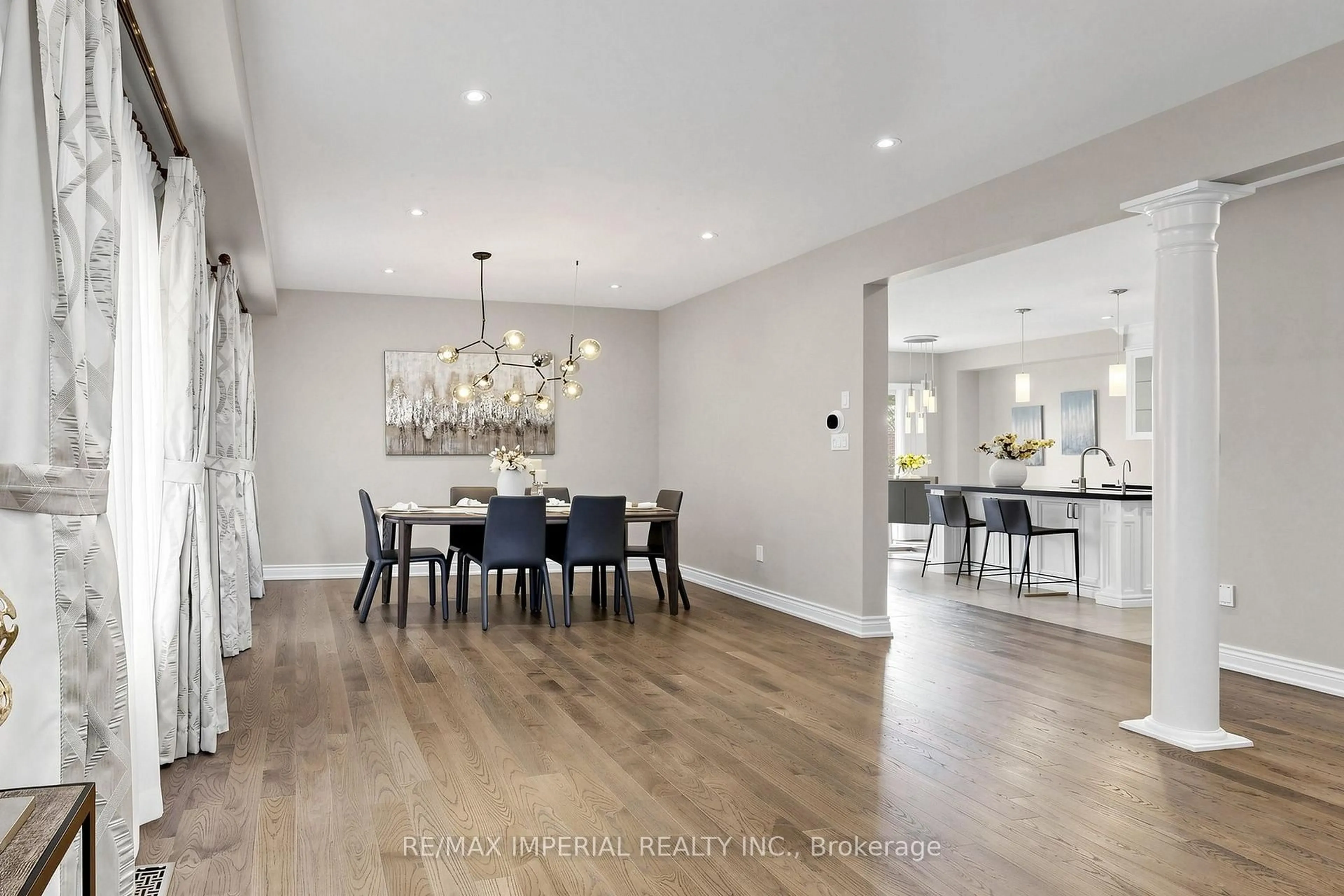 Dining room, wood/laminate floor for 53 Rushingbrook Dr, Richmond Hill Ontario L4S 1X3