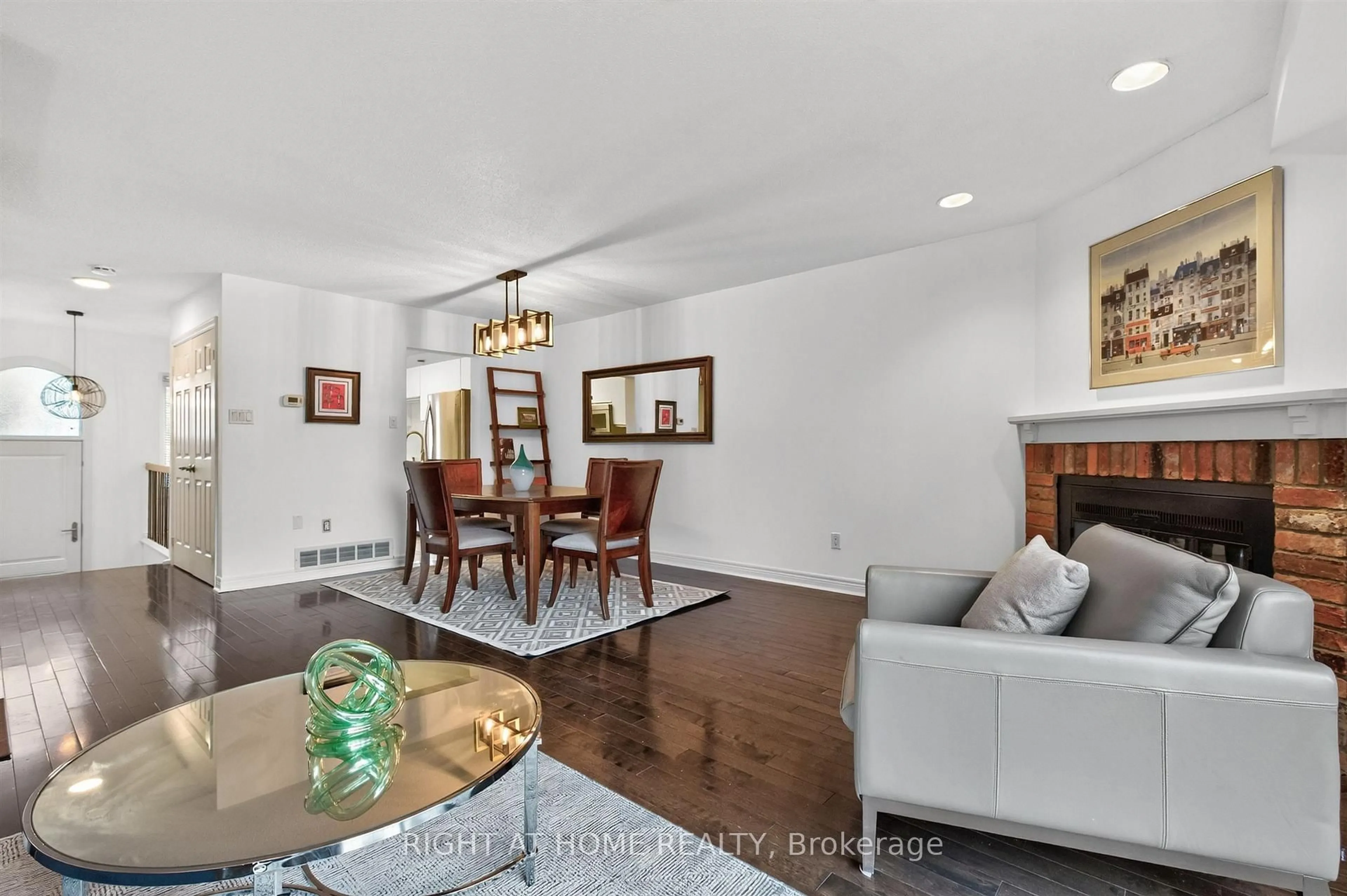 Living room with furniture, unknown for 186 Woodbridge Ave #45, Vaughan Ontario L4L 2S8