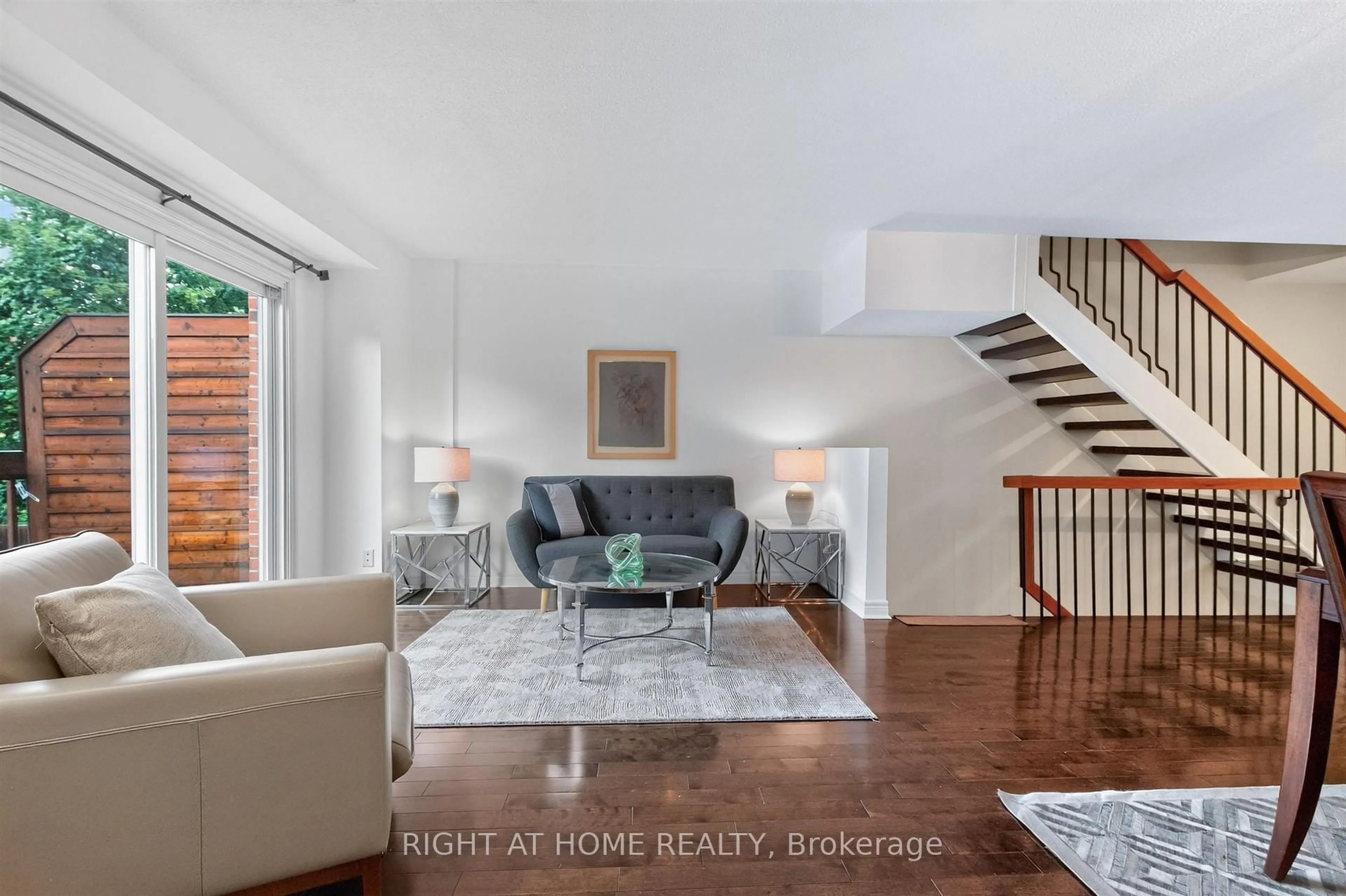 Living room with furniture, unknown for 186 Woodbridge Ave #45, Vaughan Ontario L4L 2S8