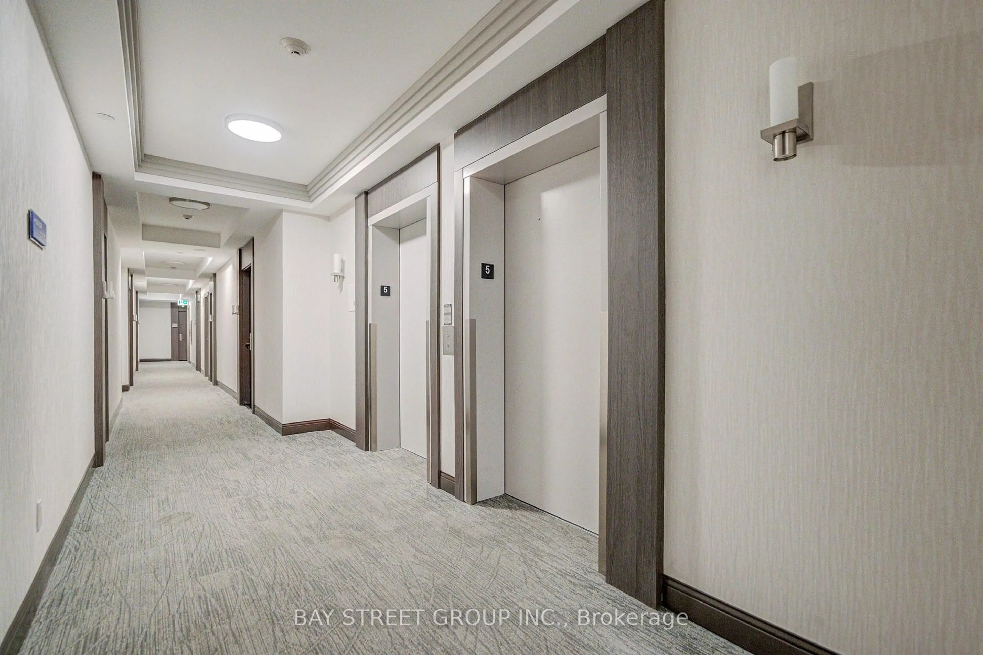 Indoor foyer for 25 Water Walk Dr #517, Markham Ontario L6G 0G3