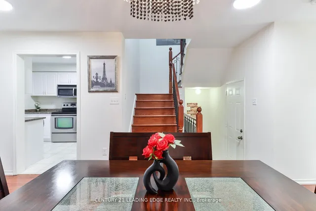 15 Robertdale Crt, Whitchurch-Stouffville 5