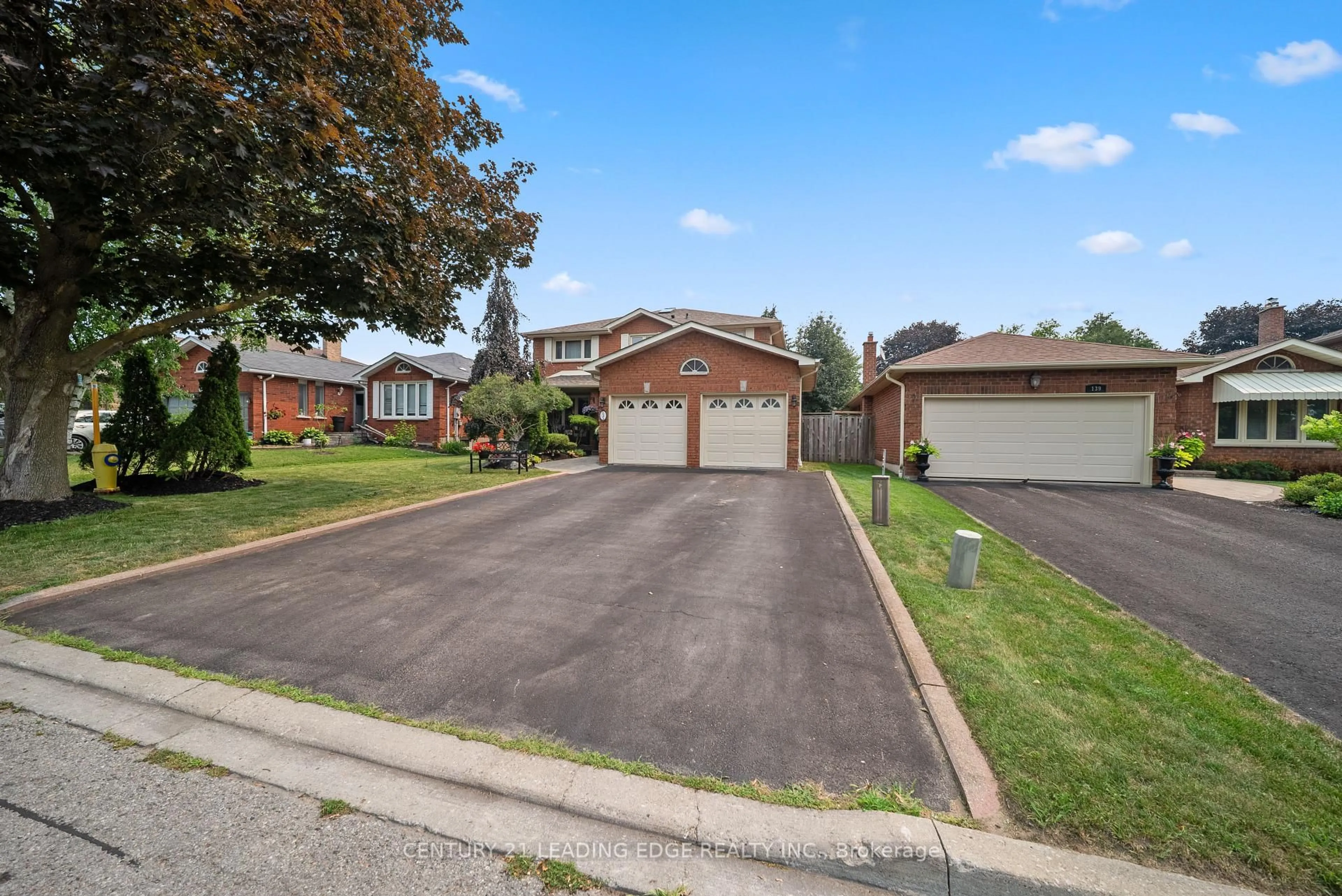 Unknown for 135 Aspen Cres, Whitchurch-Stouffville Ontario L4A 5C8