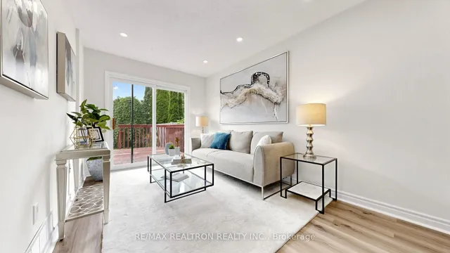 64 Dunbar Cres, Markham 5
