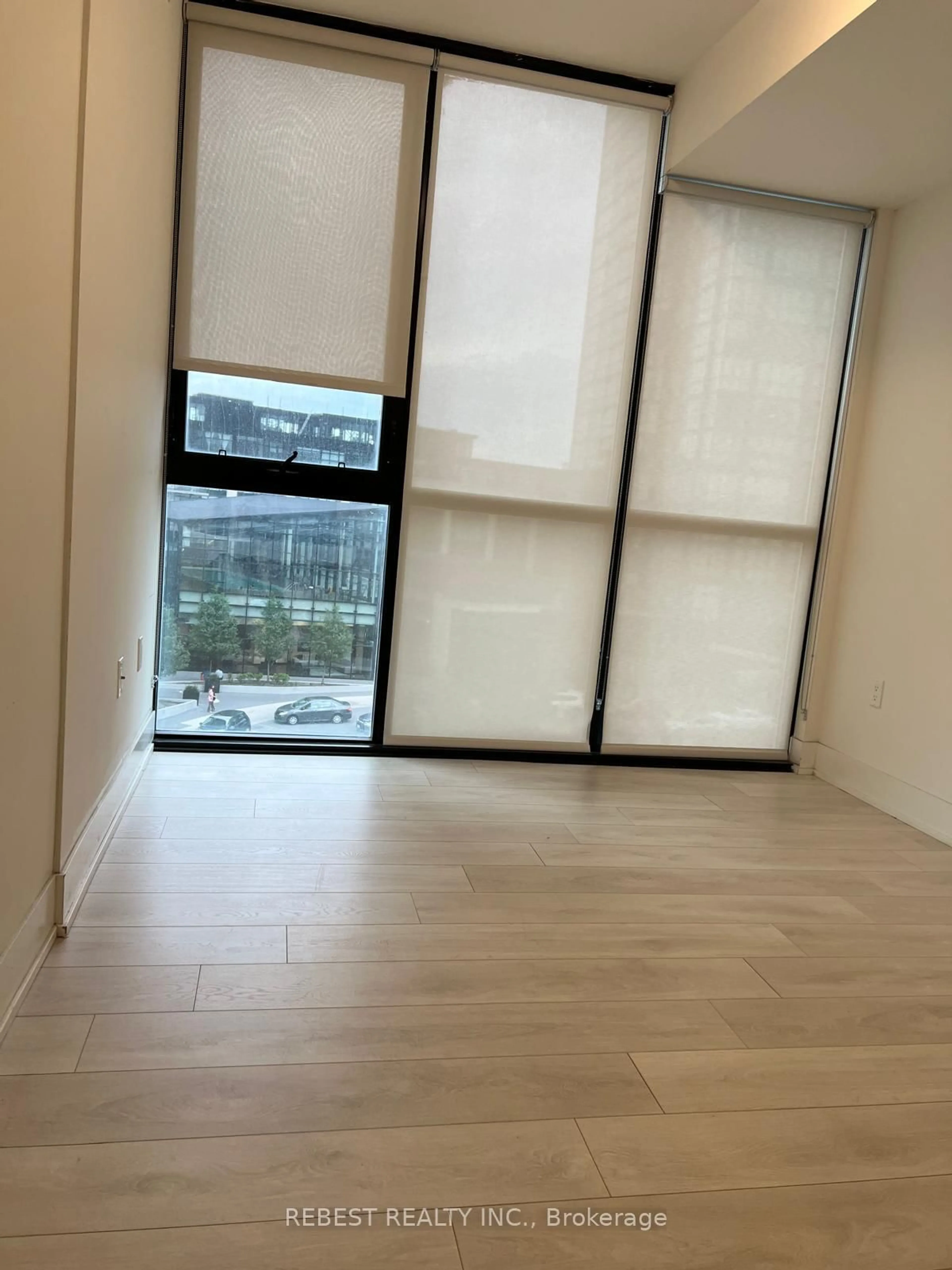 A pic of a room for 2908 Highway 7 Rd #402, Vaughan Ontario L4K 0K5