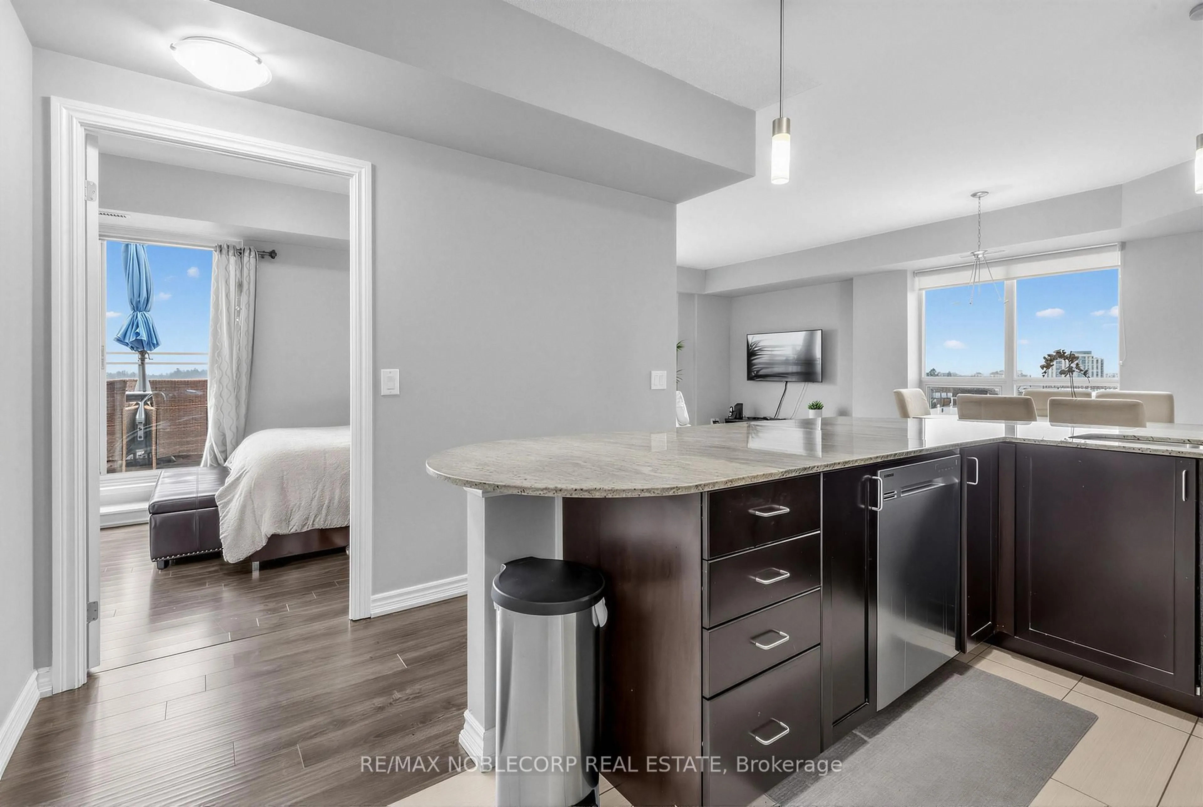 Open concept kitchen, unknown for 7730 Kipling Ave #610, Vaughan Ontario L4L 1Y9