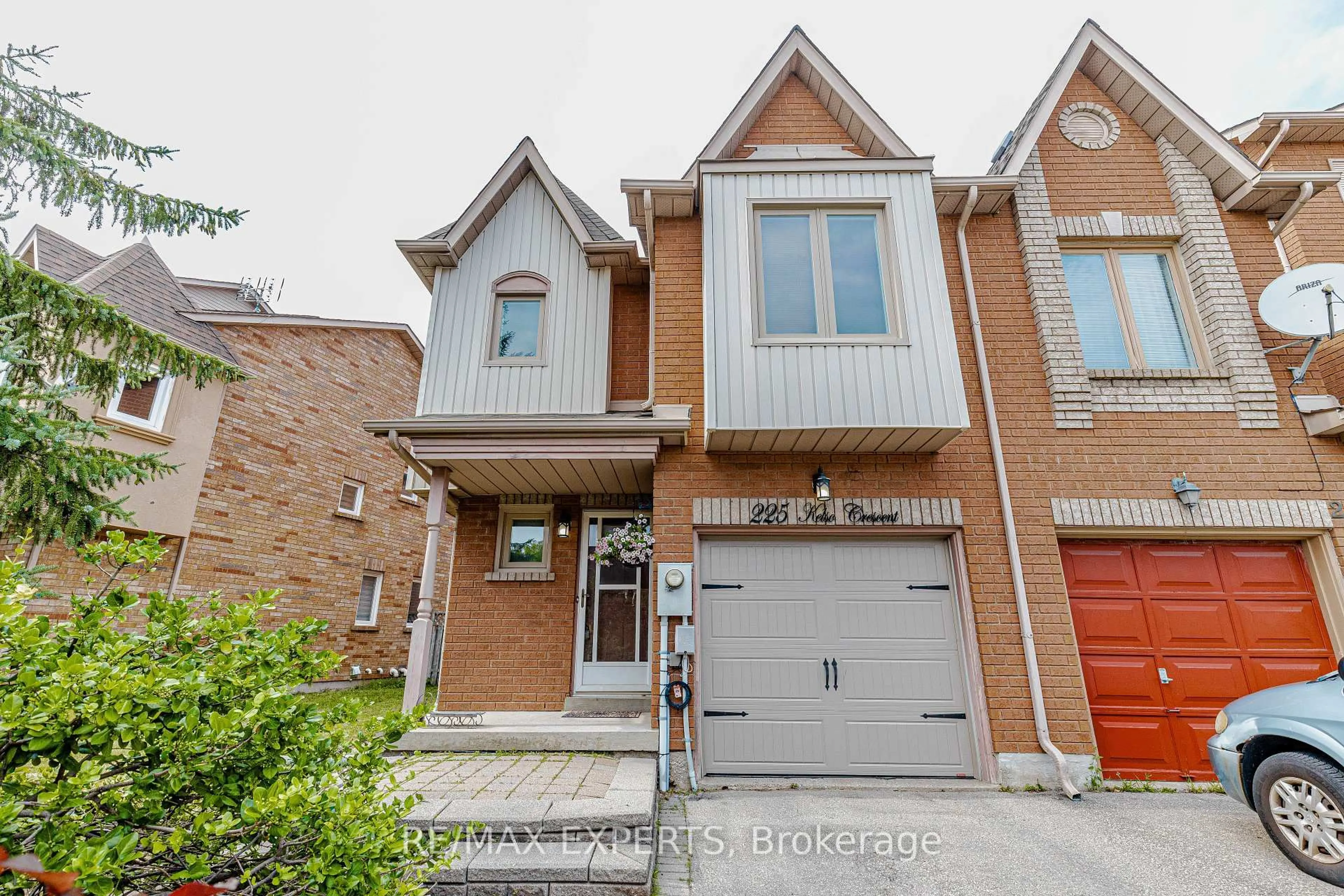 Home with brick exterior material, street for 225 Kelso Cres, Vaughan Ontario L6A 2E1