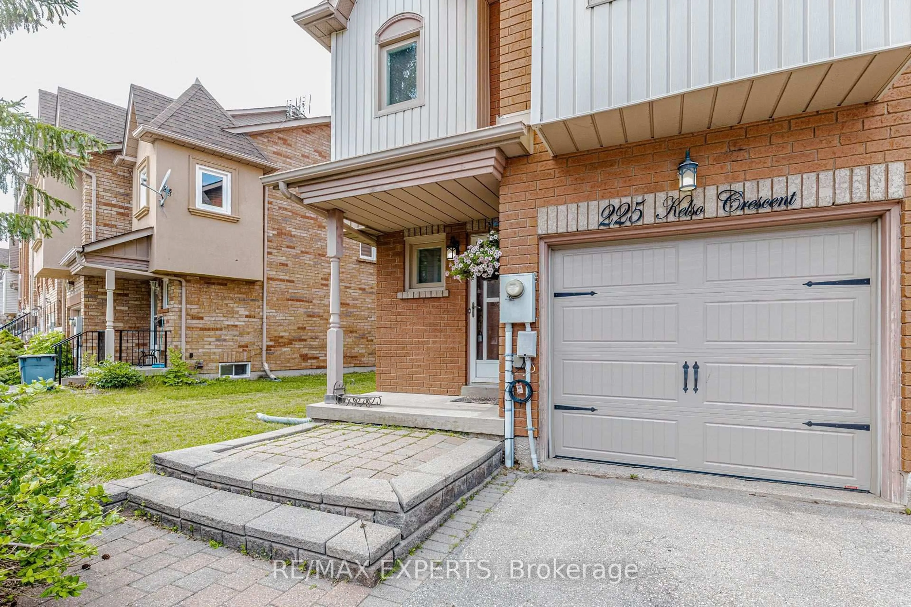 Home with brick exterior material, street for 225 Kelso Cres, Vaughan Ontario L6A 2E1