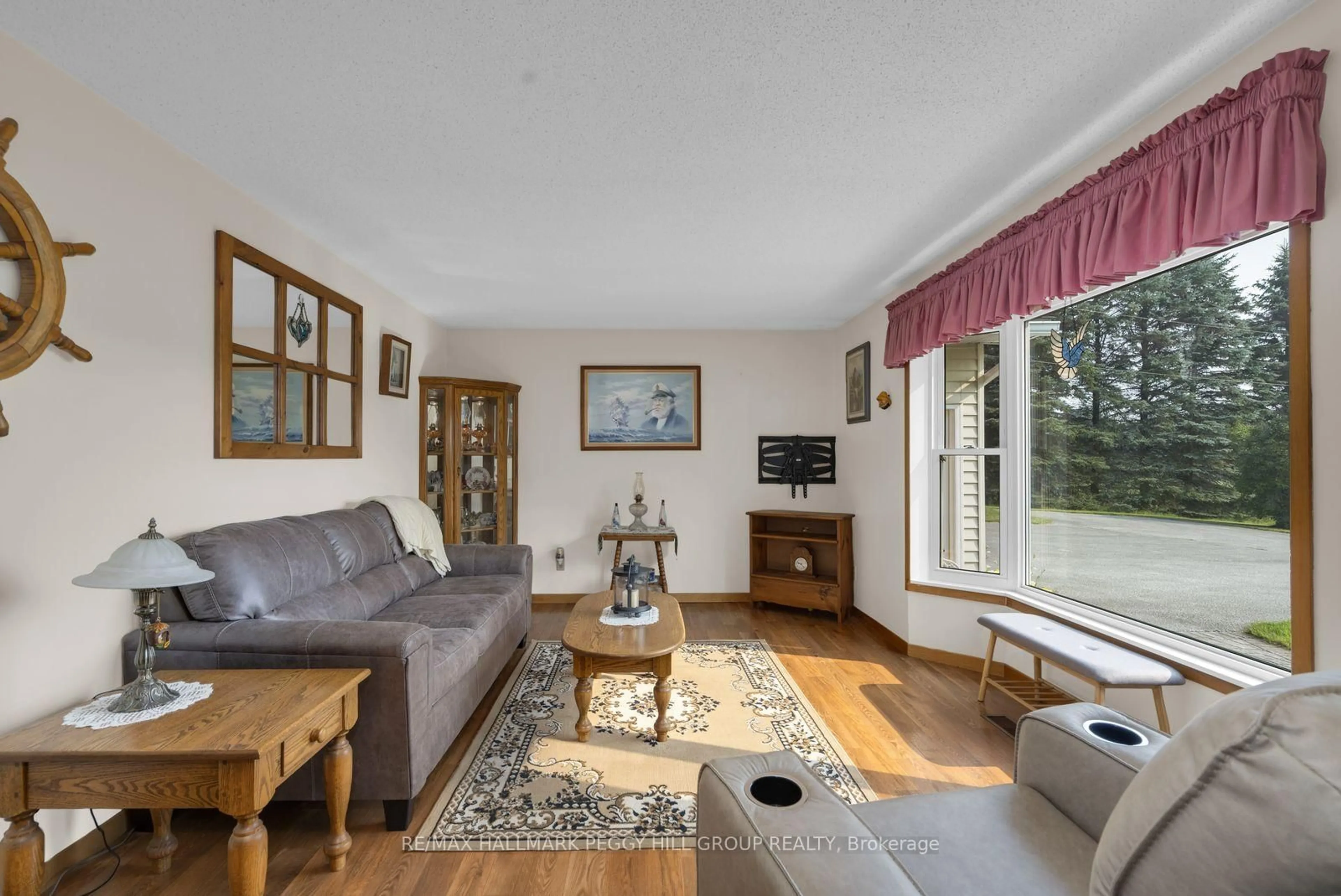 Living room with furniture, unknown for 6506 5th Line, Essa Ontario L0L 1N0