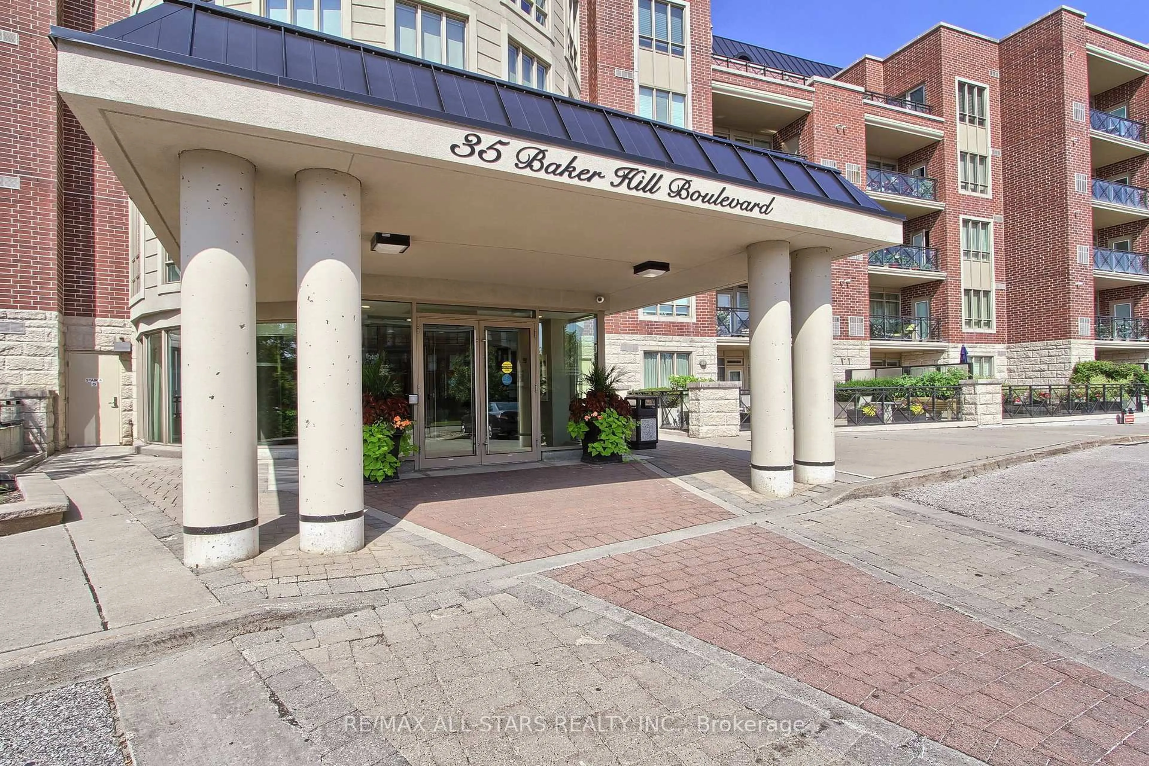 Lobby for 35 Baker Hill Blvd #322, Whitchurch-Stouffville Ontario L4A 1P8