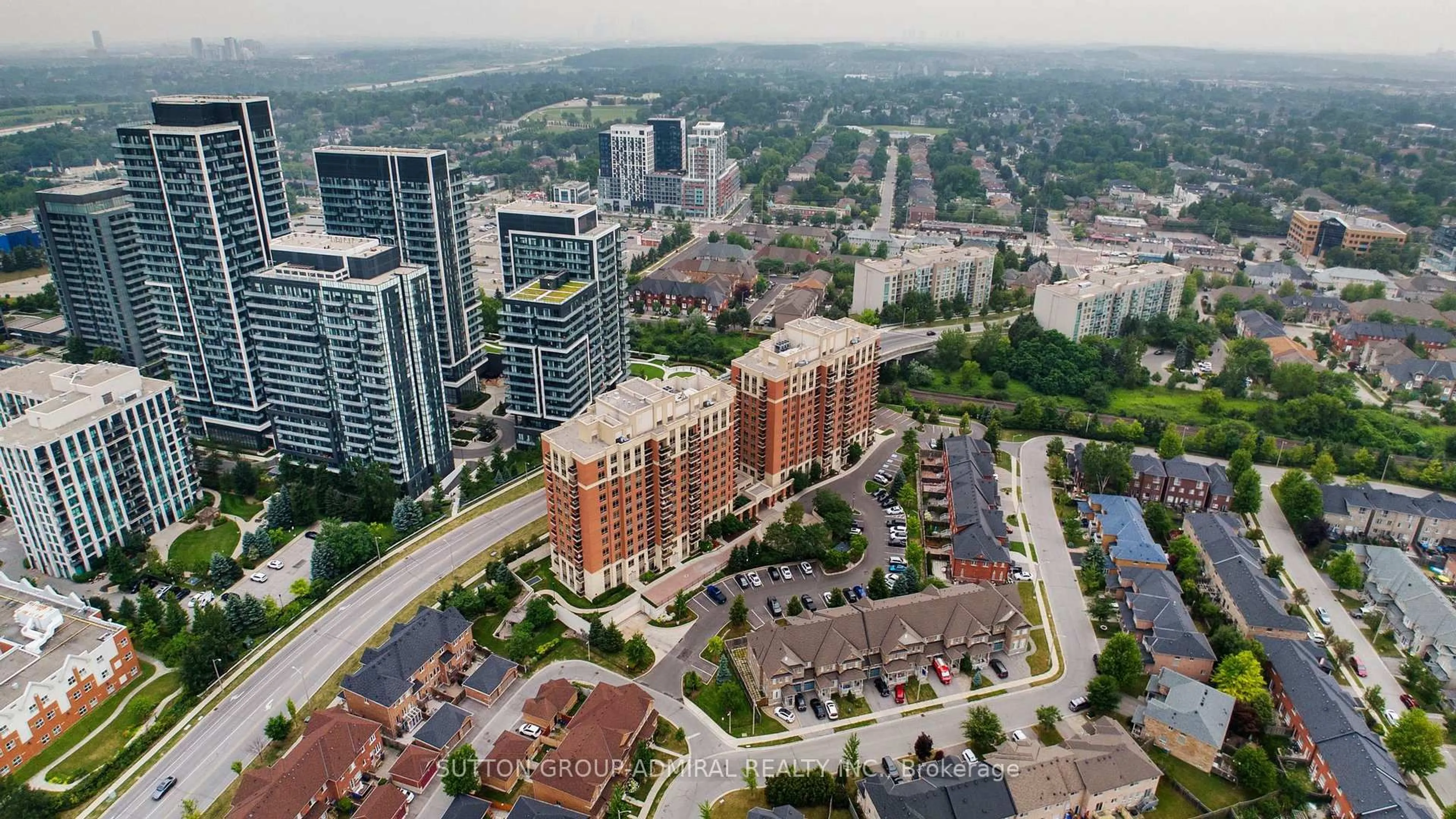 A pic from outside/outdoor area/front of a property/back of a property/a pic from drone, city buildings view from balcony for 73 King William Cres #307, Richmond Hill Ontario L4B 0C2