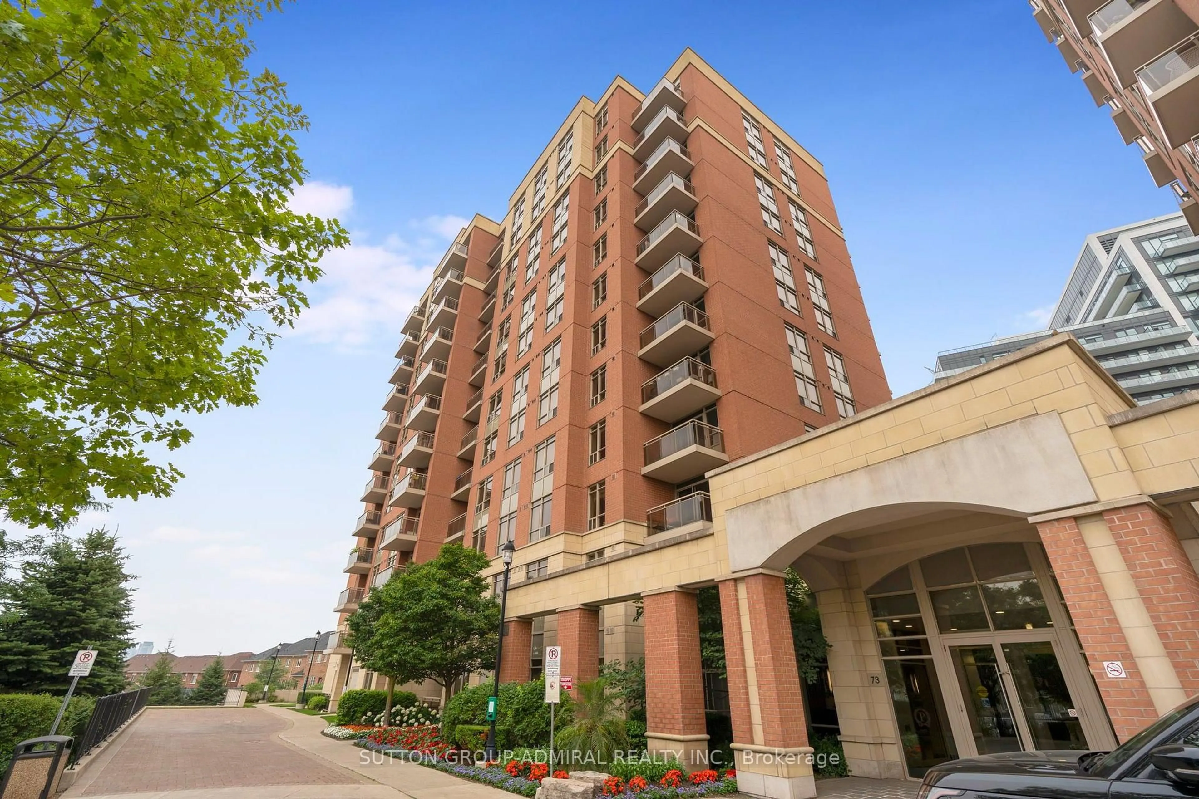 Indoor foyer for 73 King William Cres #307, Richmond Hill Ontario L4B 0C2