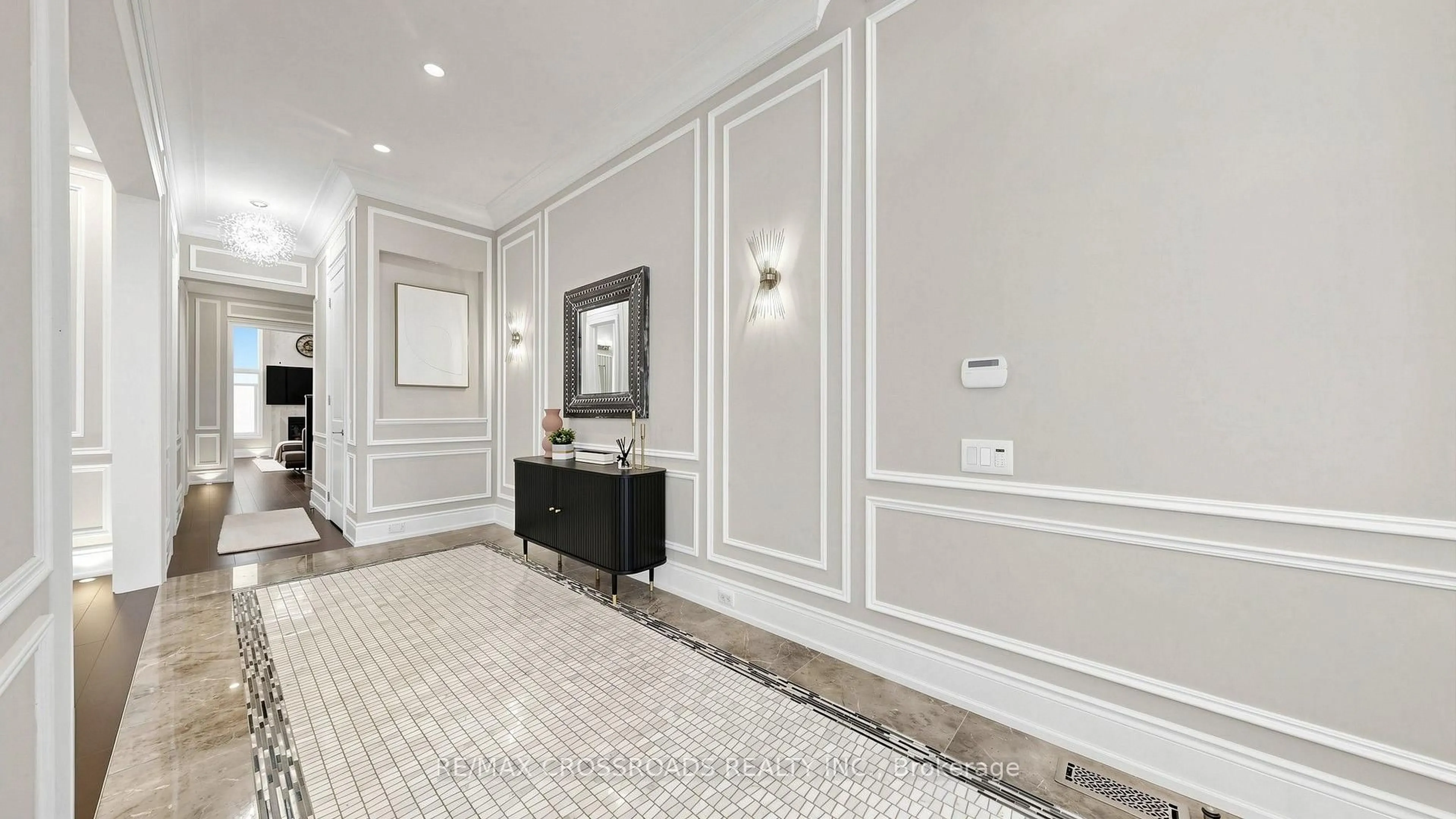 Indoor foyer for 19 Finland Dr, Vaughan Ontario L4H 4A2