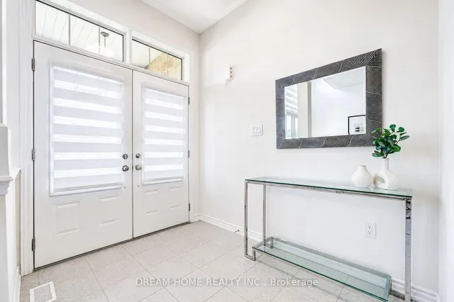 7 Charles White Crt, East Gwillimbury 3