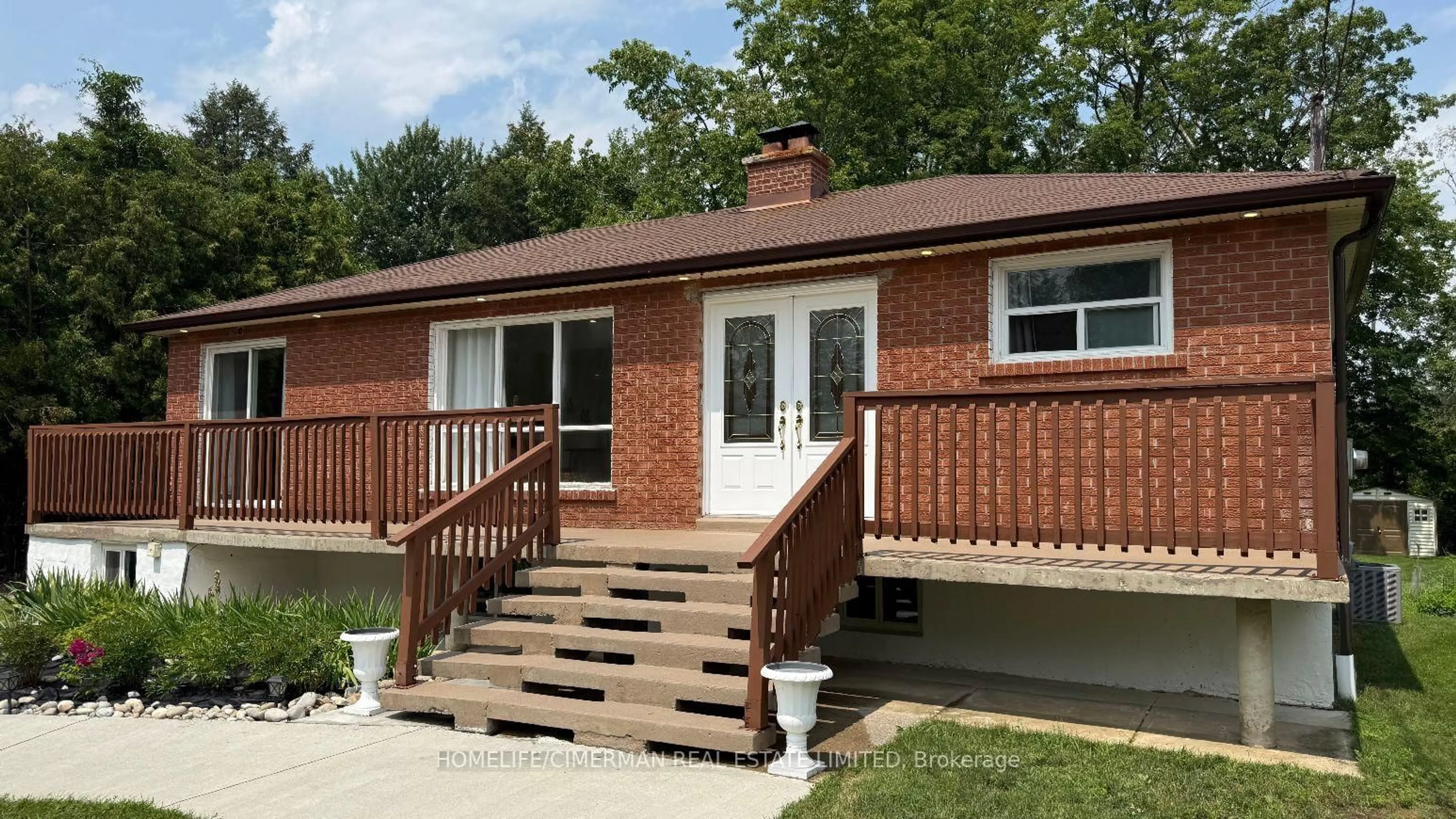 Home with brick exterior material, street for 678 Trinity St, Innisfil Ontario L9S 2G7